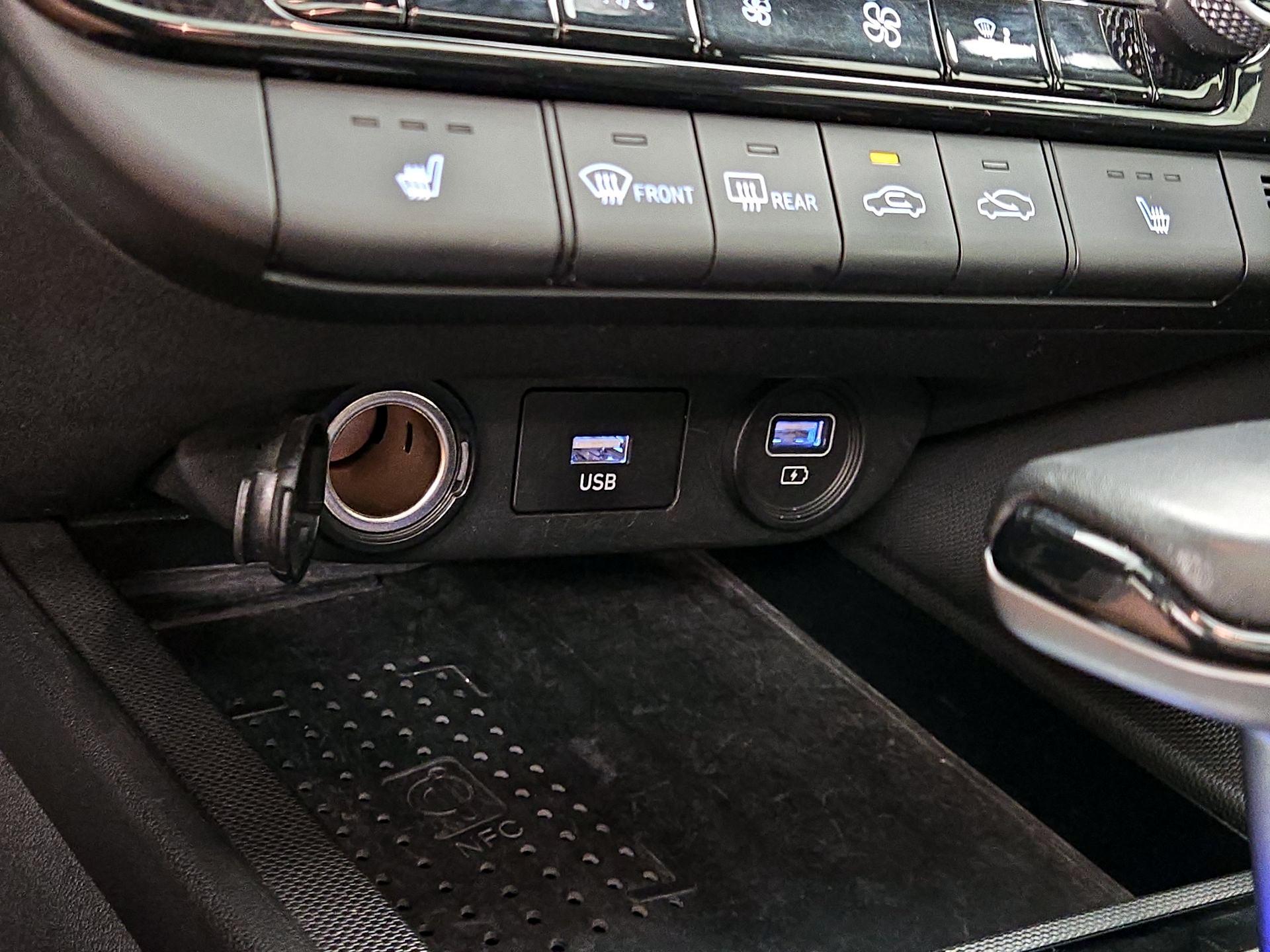 Thumbnail: 2021 Hyundai Elantra - 18