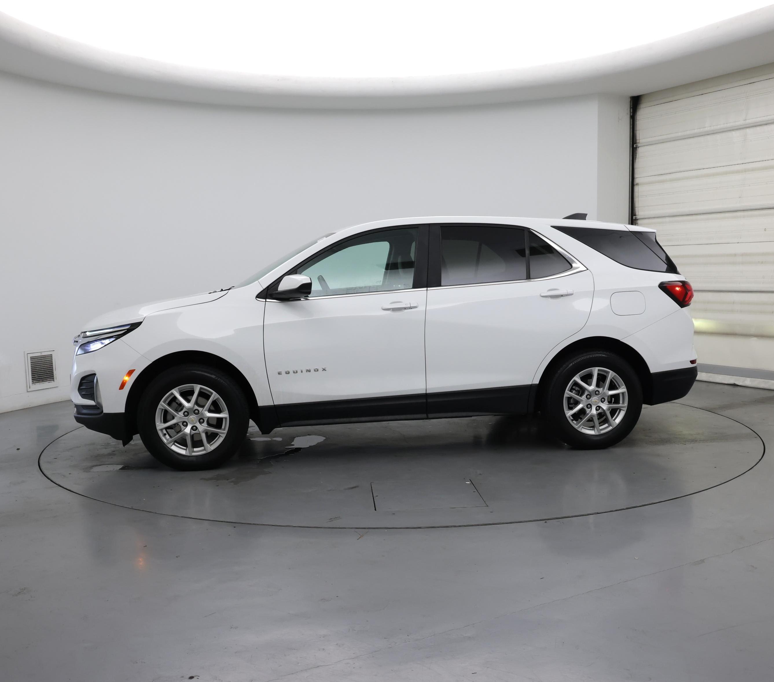 Thumbnail: 2023 Chevrolet Equinox - 3