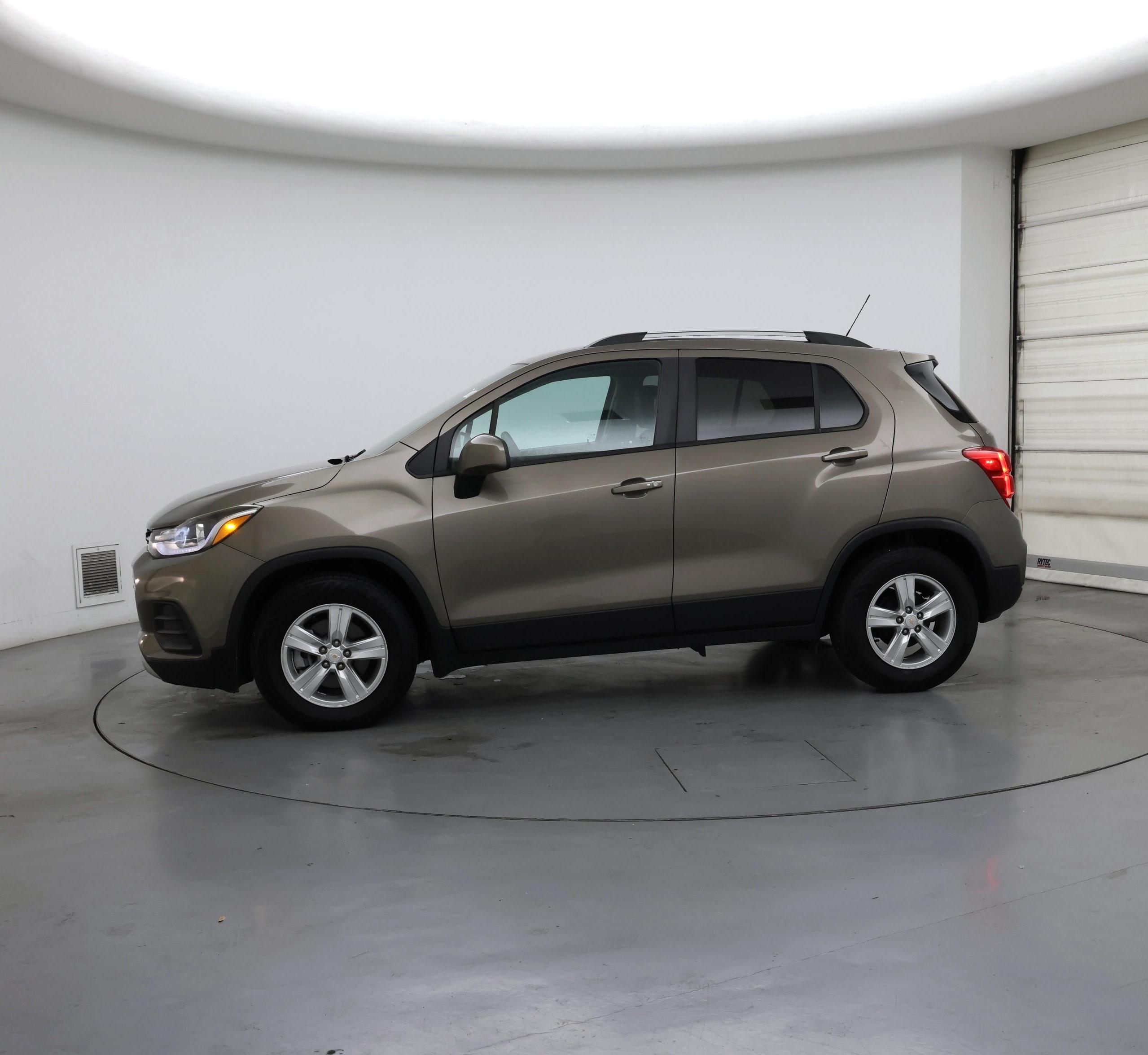 Thumbnail: 2022 Chevrolet Trax - 3