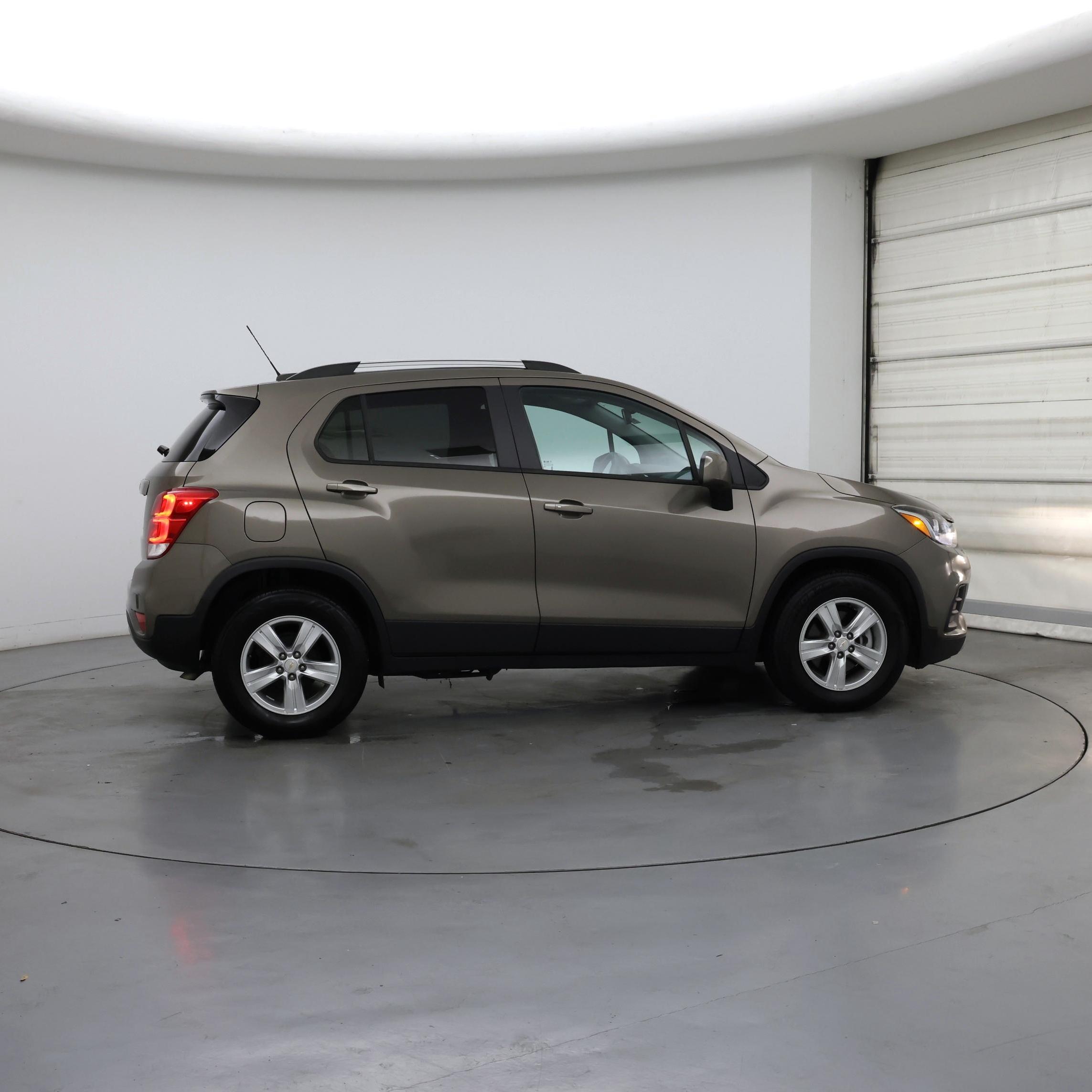 Thumbnail: 2022 Chevrolet Trax - 7