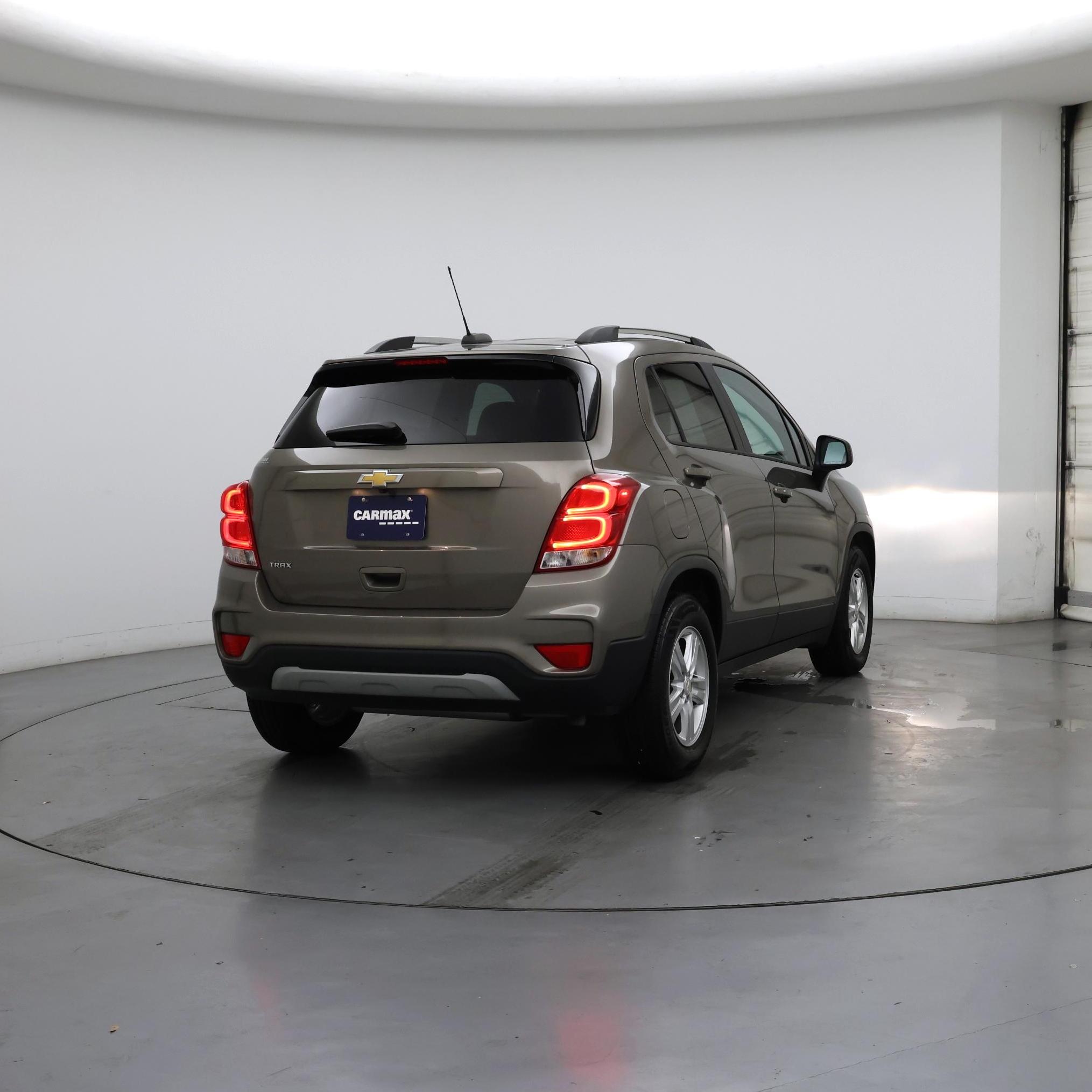 Thumbnail: 2022 Chevrolet Trax - 8