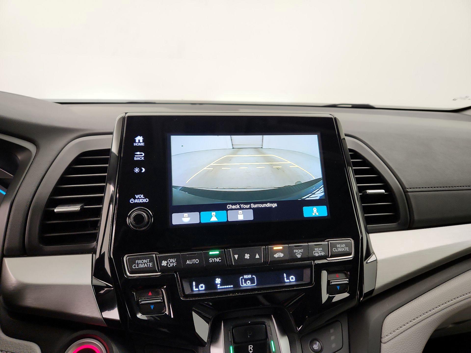 Thumbnail: 2018 Honda Odyssey - 15
