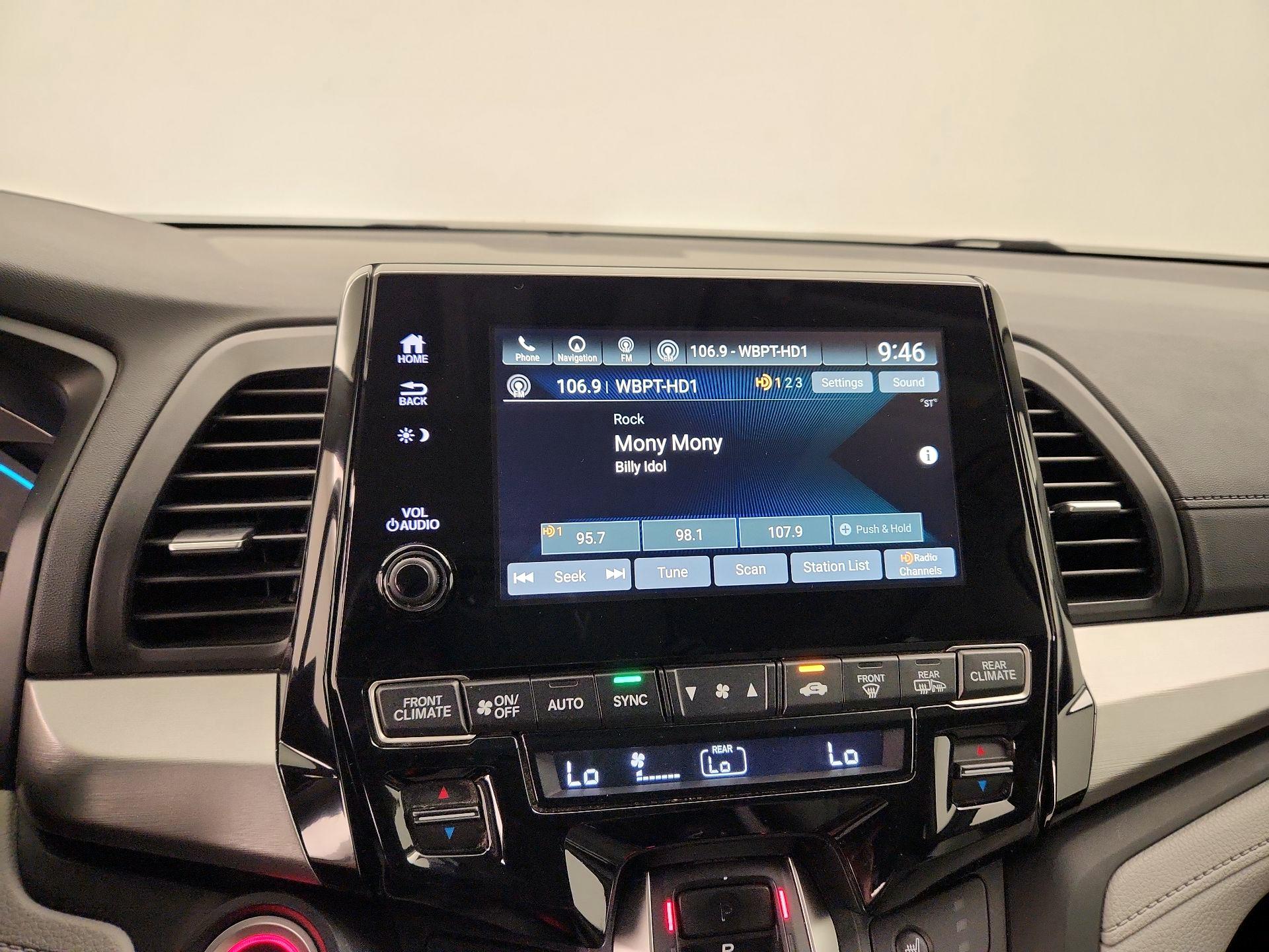 Thumbnail: 2018 Honda Odyssey - 16