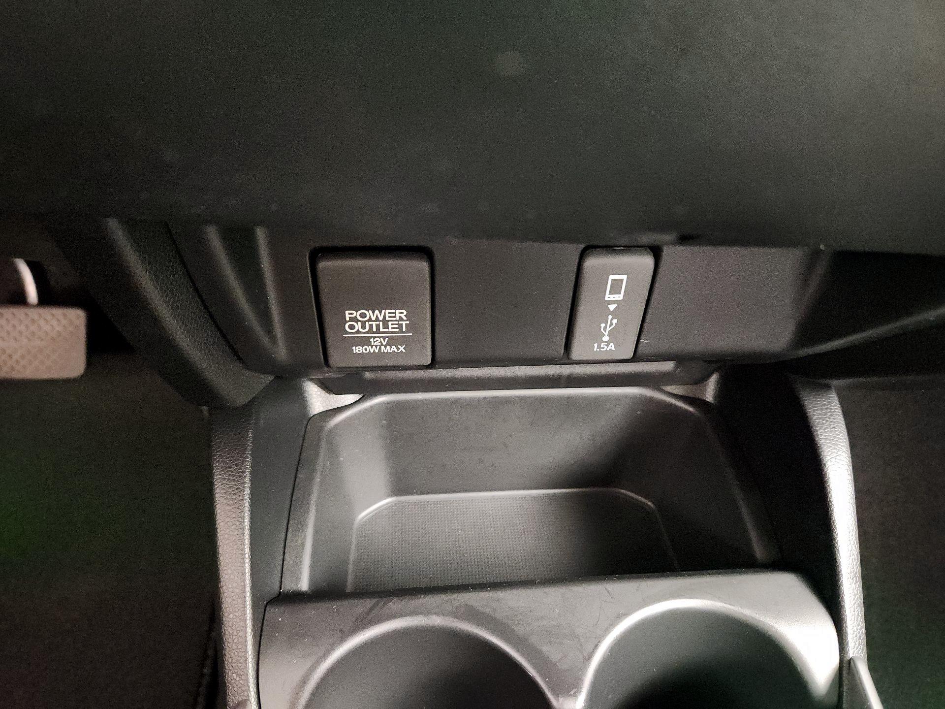 Thumbnail: 2018 Honda Fit - 18
