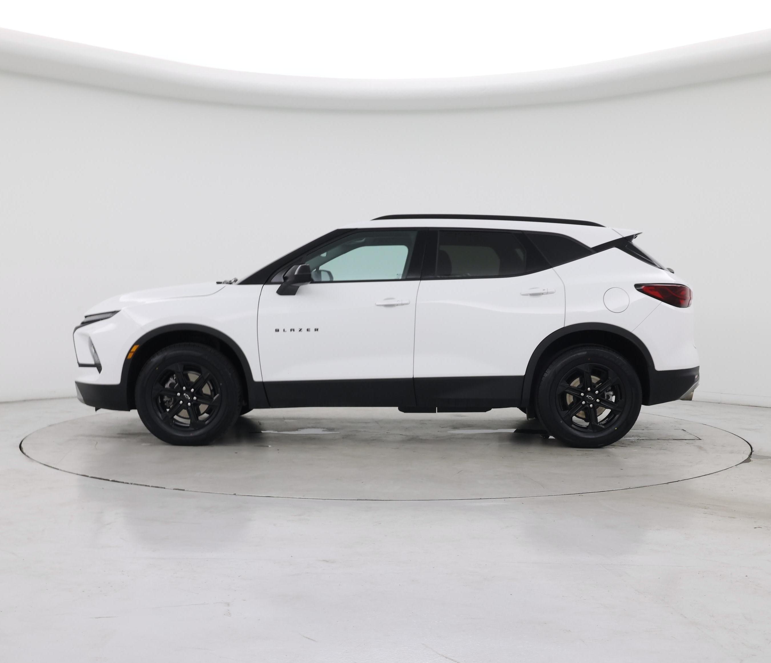 Thumbnail: 2023 Chevrolet Blazer - 3