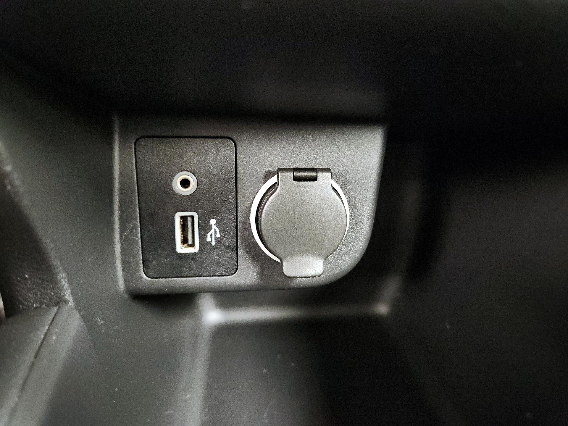 Thumbnail: 2021 Nissan Kicks - 18