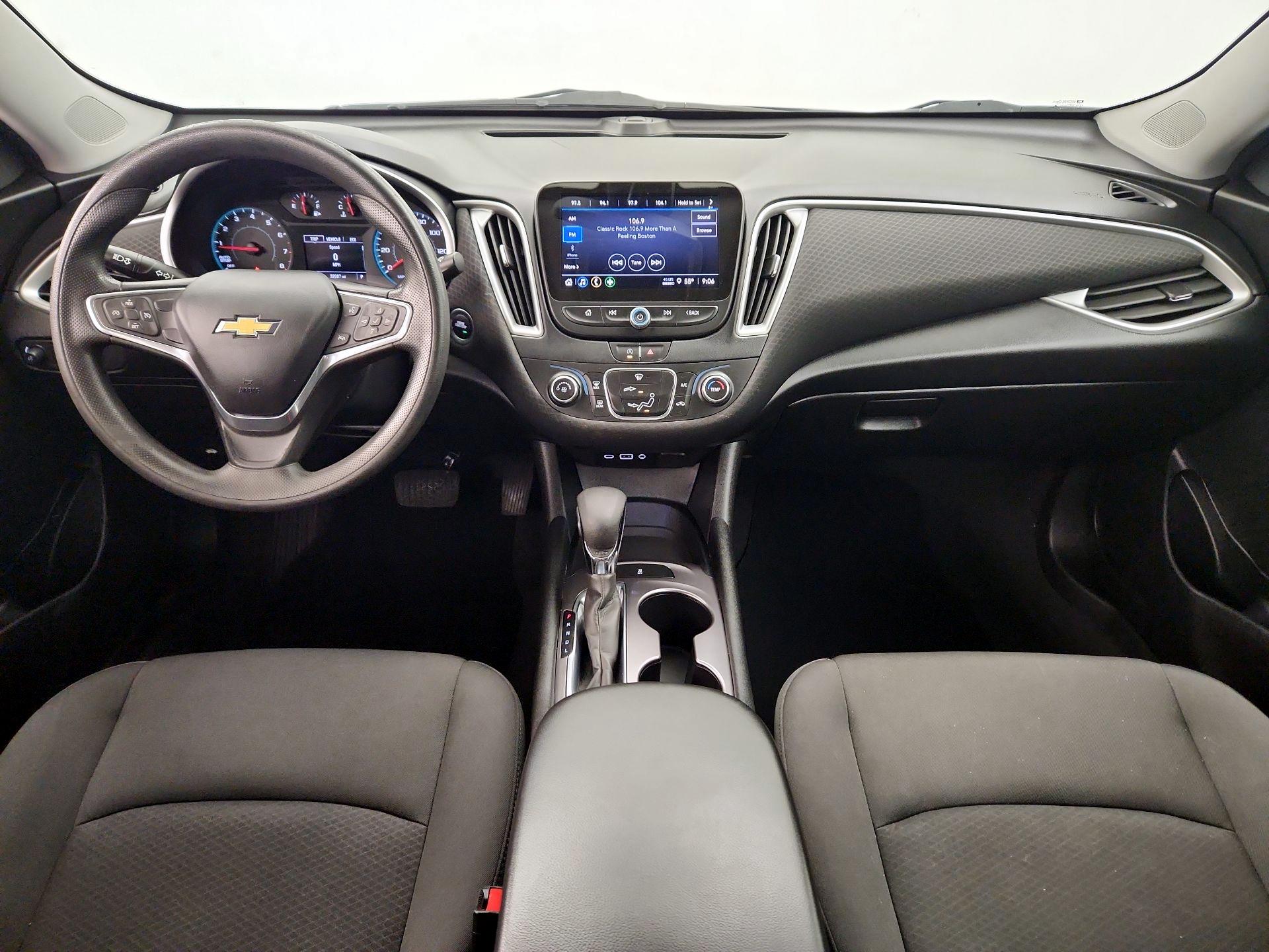 Thumbnail: 2022 Chevrolet Malibu - 9