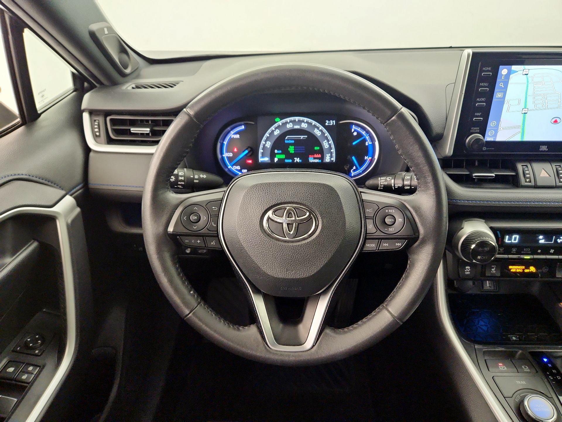 Thumbnail: 2021 Toyota RAV4 - 10