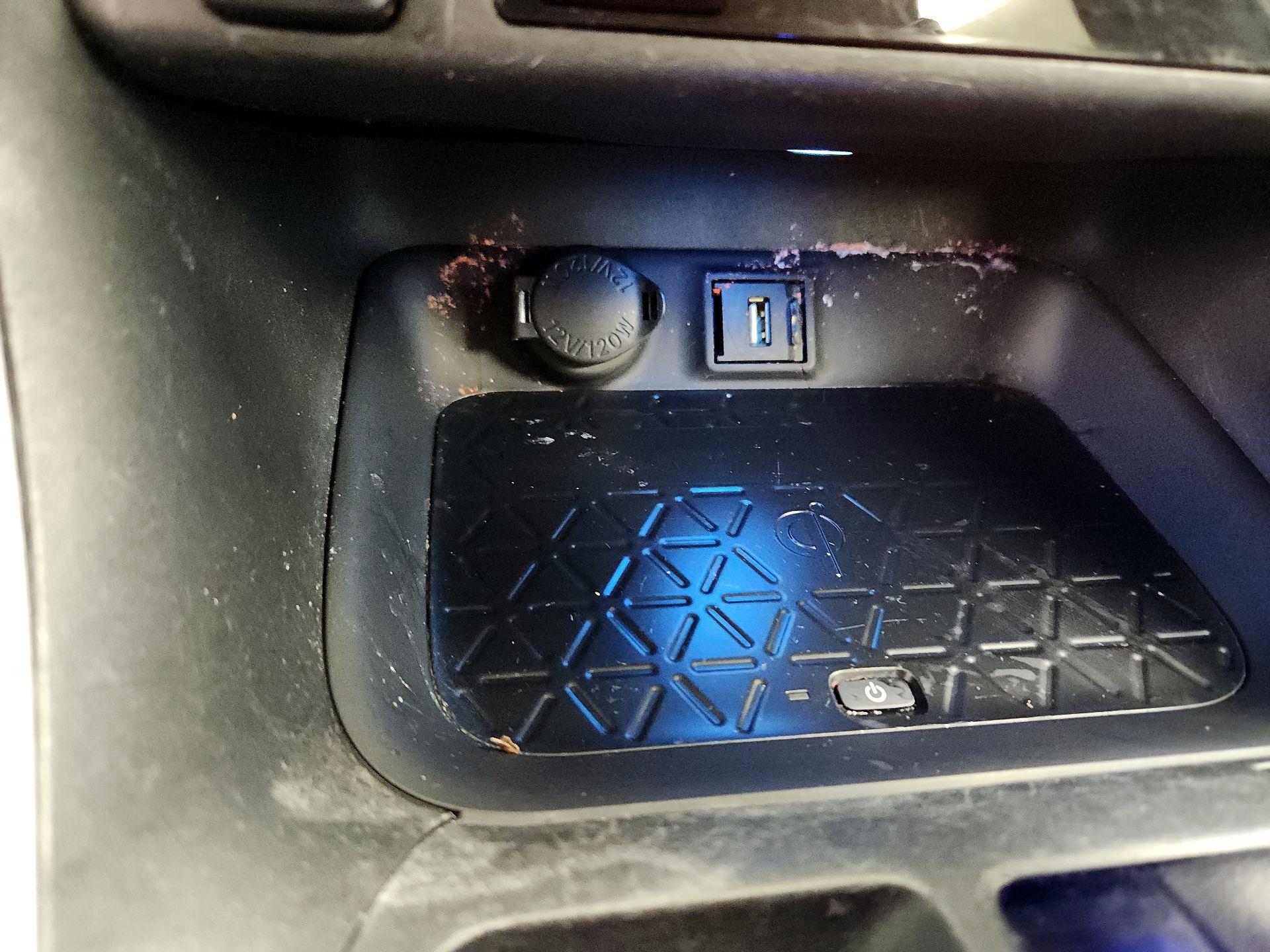 Thumbnail: 2021 Toyota RAV4 - 19
