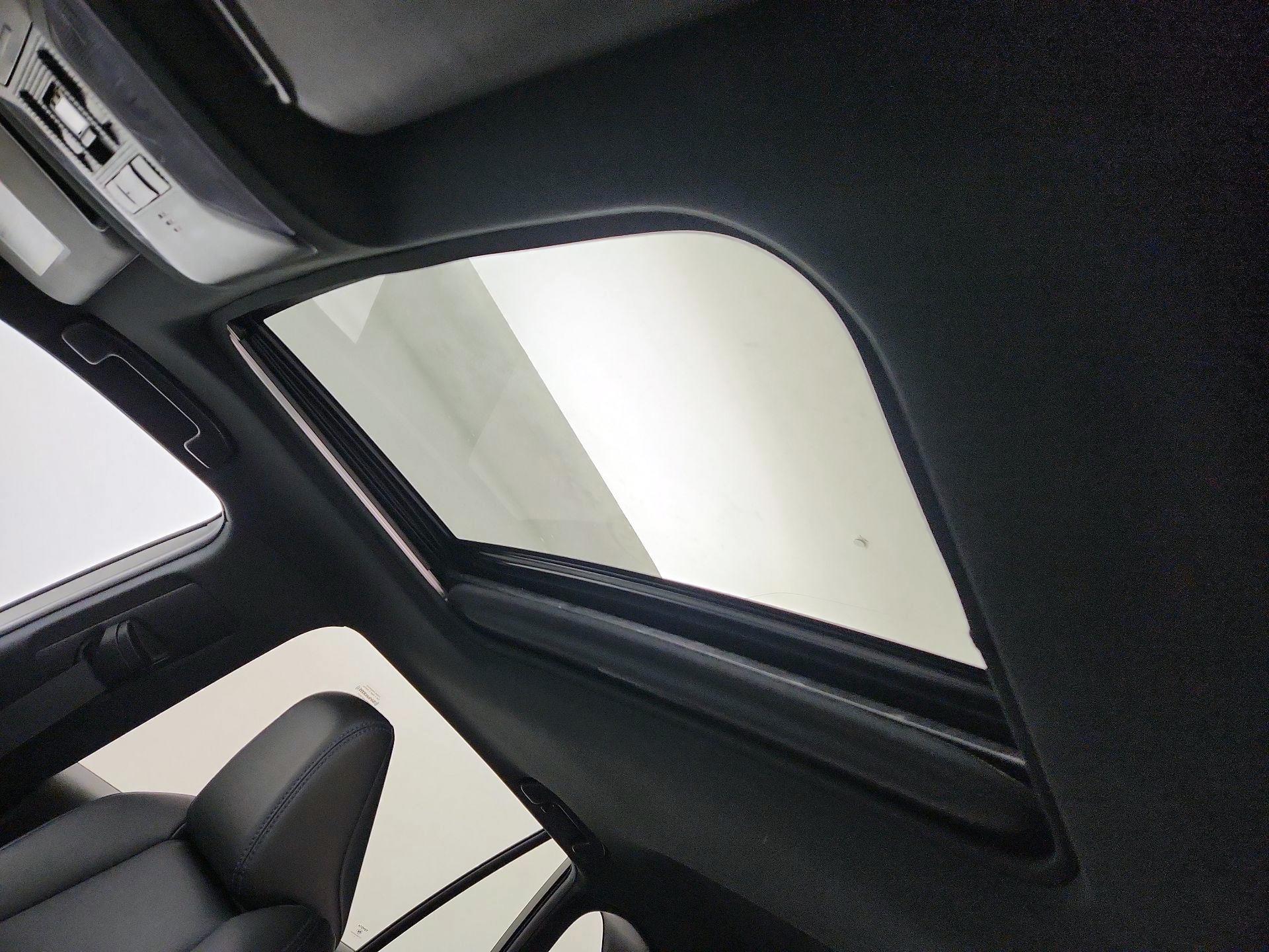 Thumbnail: 2021 Toyota RAV4 - 20