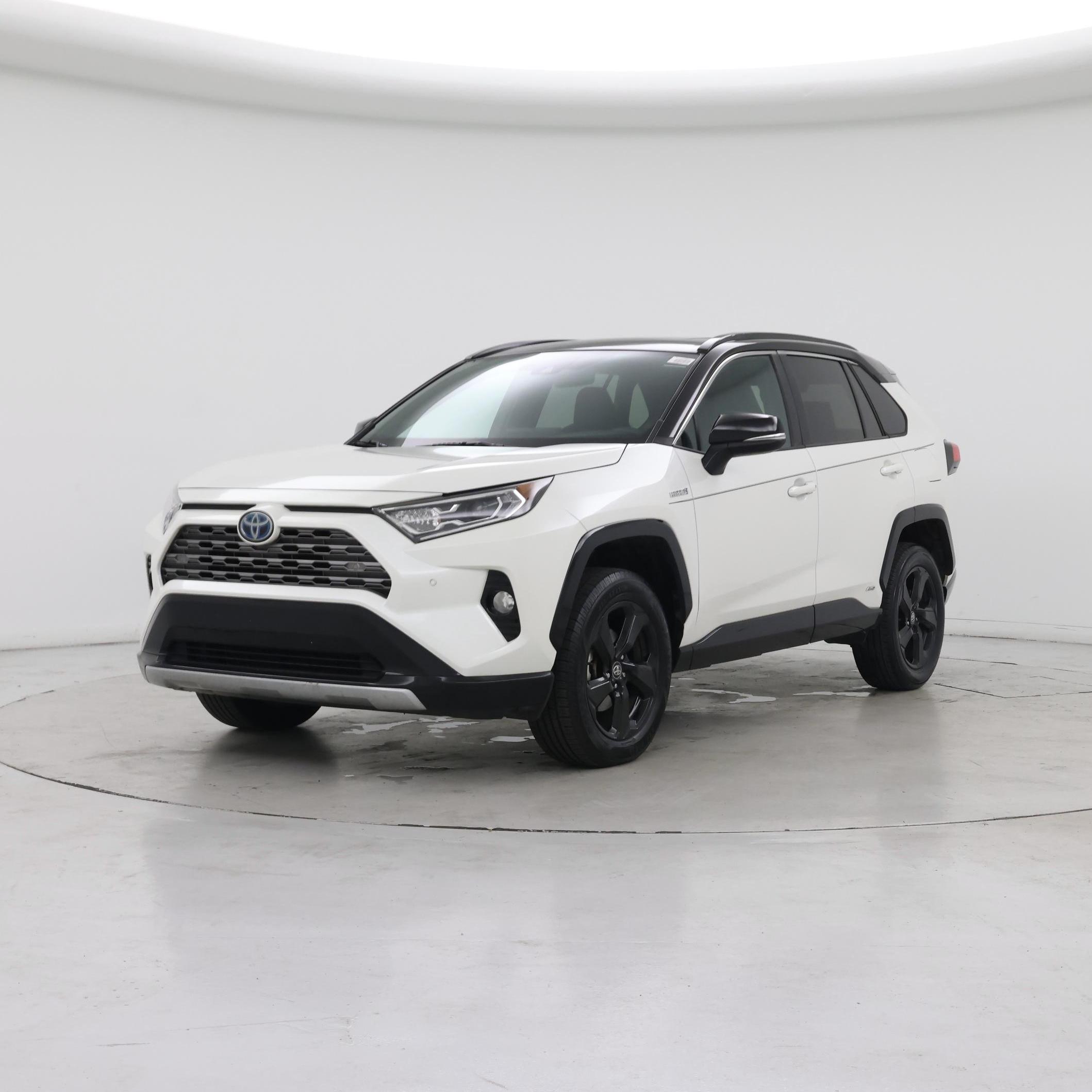 Thumbnail: 2021 Toyota RAV4 - 4