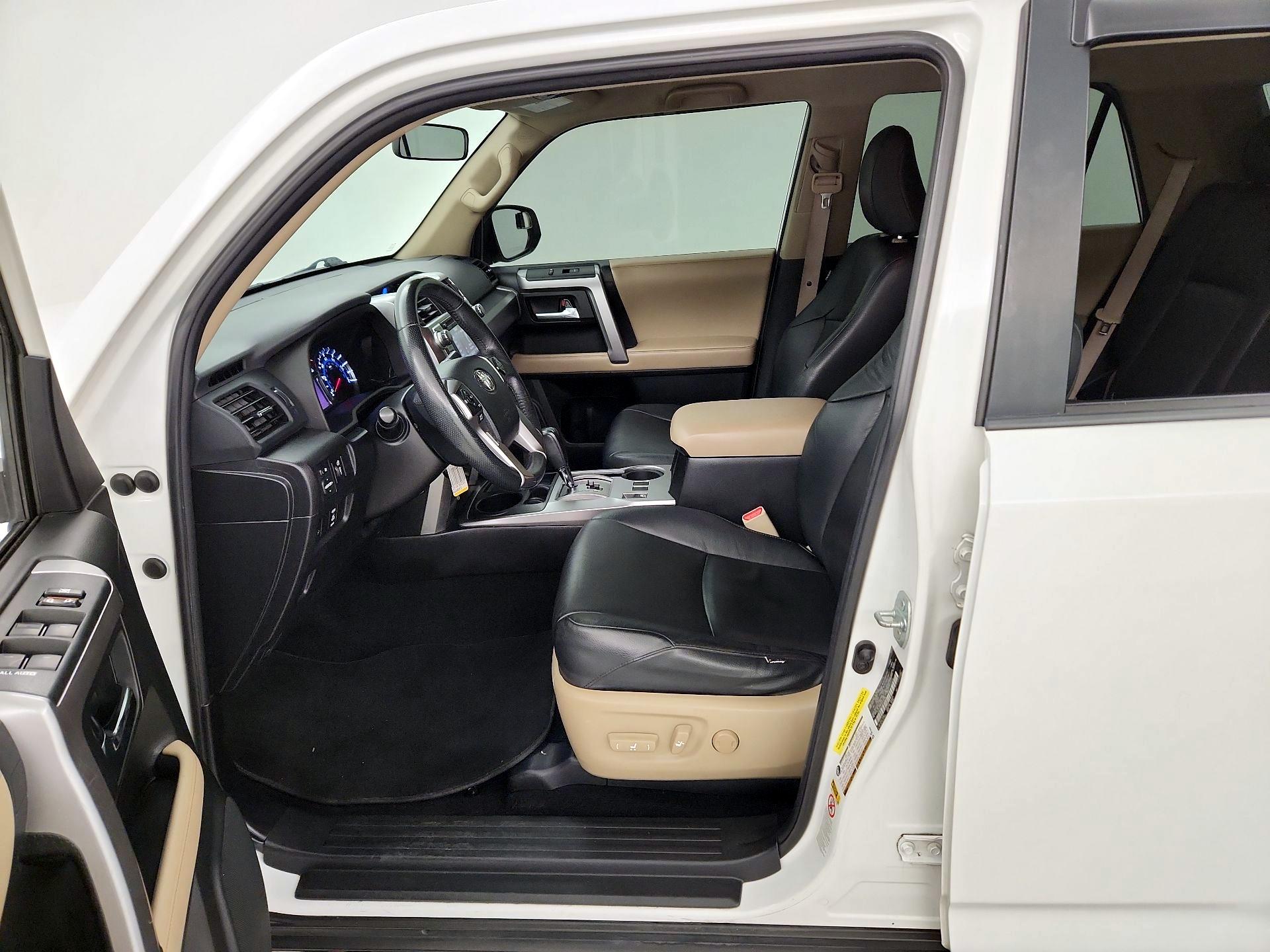 Thumbnail: 2016 Toyota 4Runner - 11