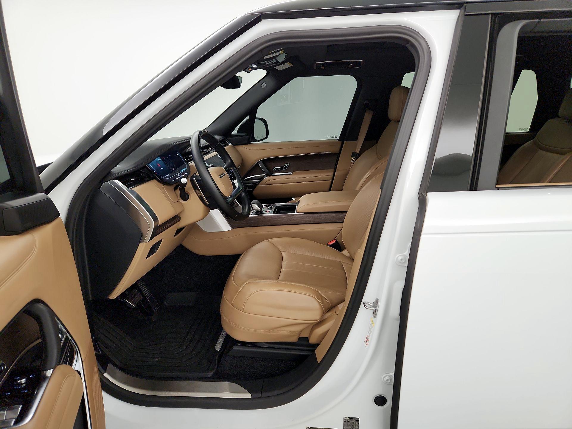 Thumbnail: 2023 Land Rover Range Rover - 11