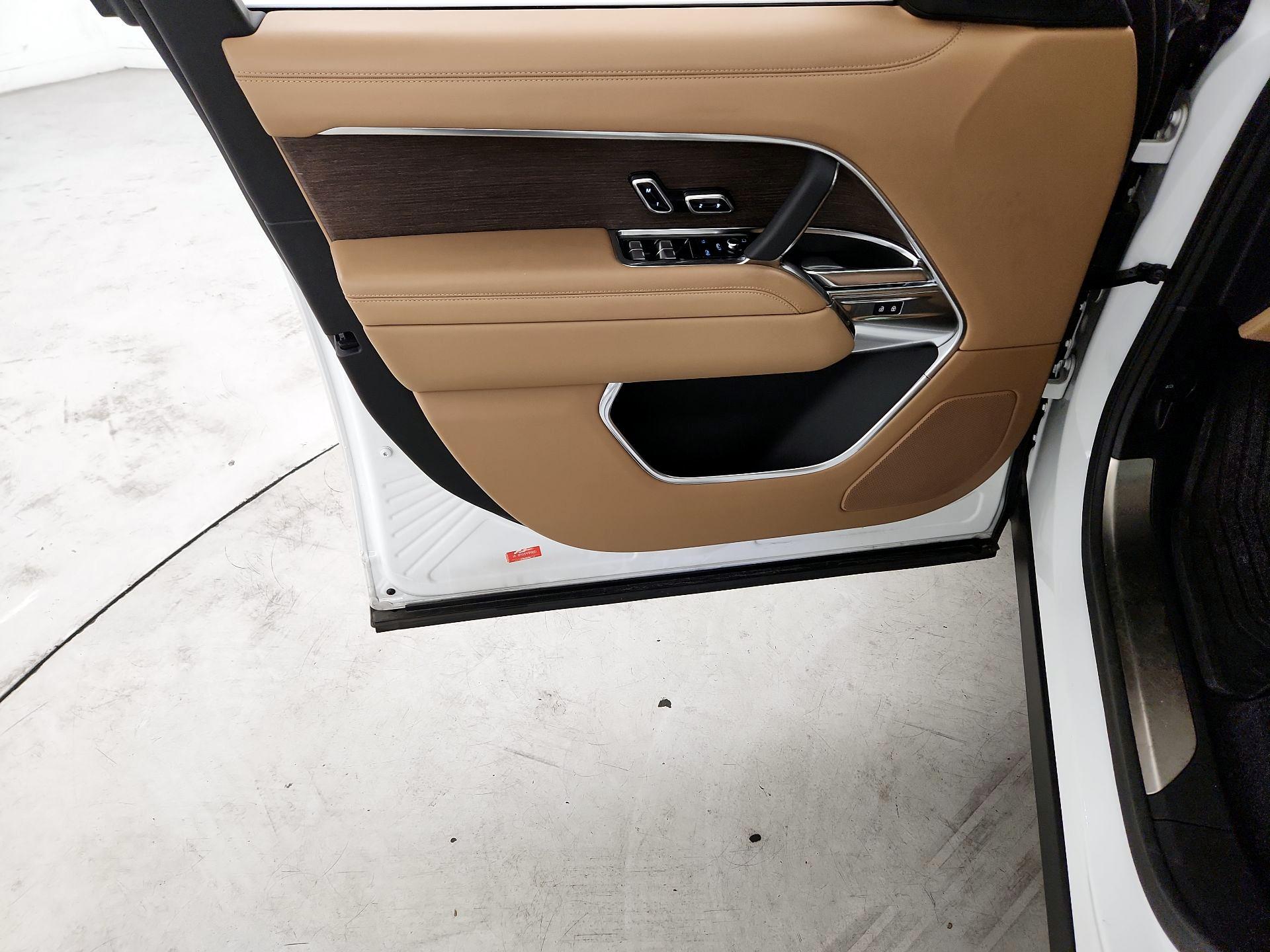 Thumbnail: 2023 Land Rover Range Rover - 12