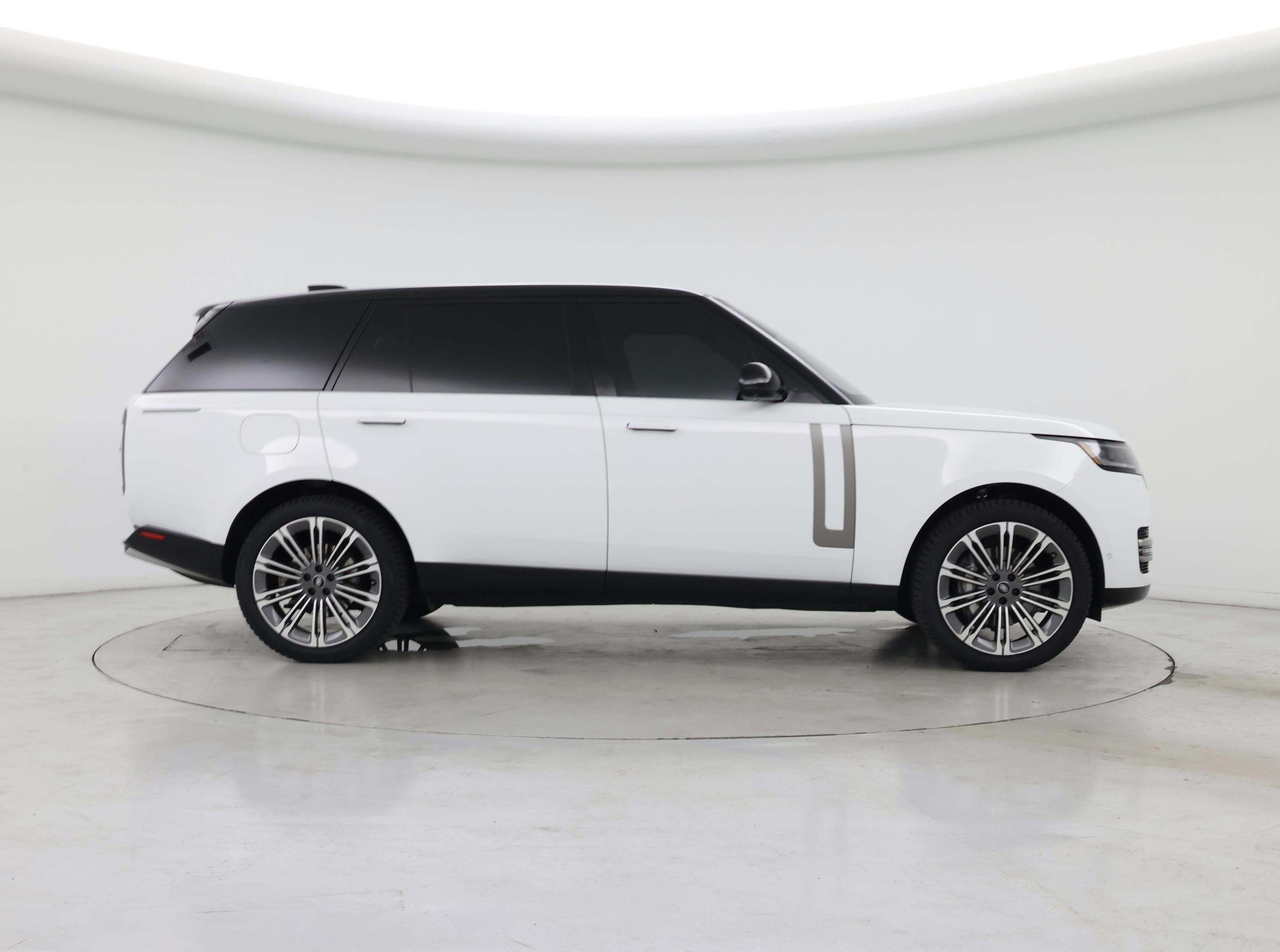 Thumbnail: 2023 Land Rover Range Rover - 7