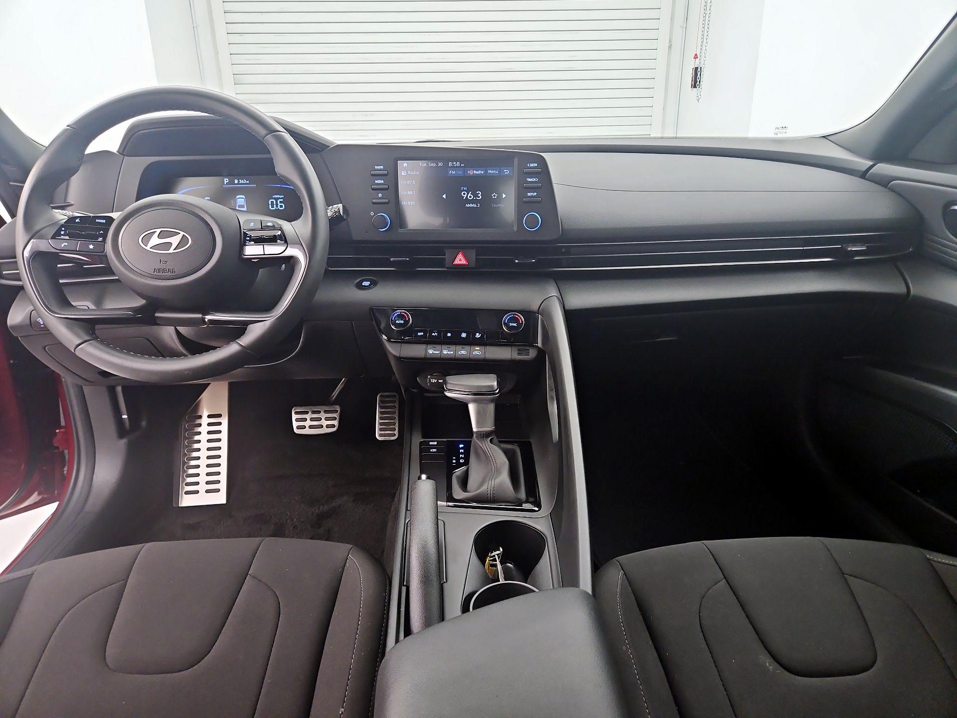 Thumbnail: 2025 Hyundai Elantra - 9