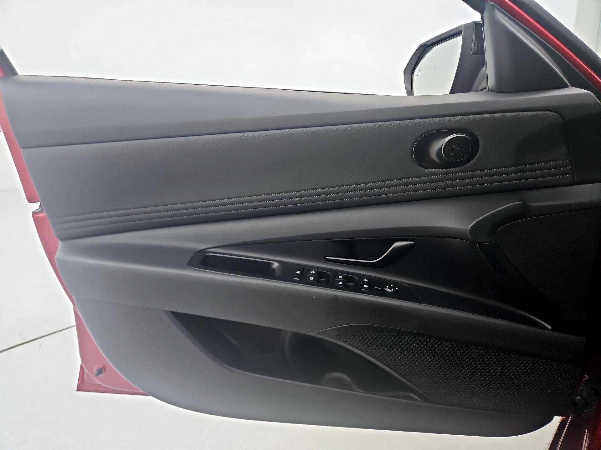 Thumbnail: 2025 Hyundai Elantra - 12