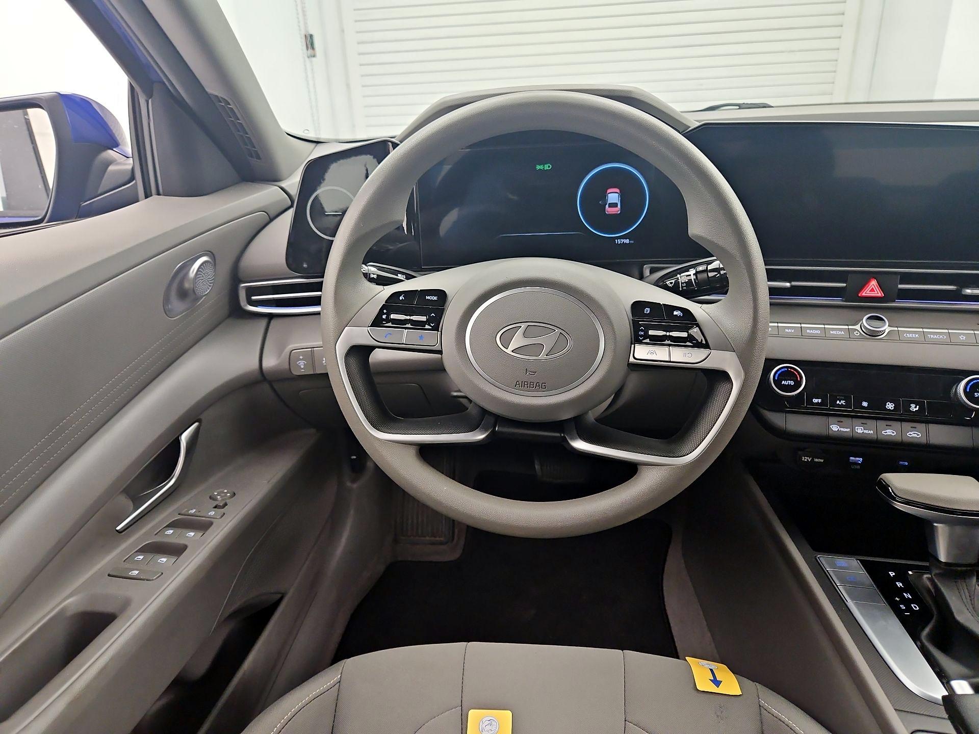 Thumbnail: 2024 Hyundai Elantra - 10