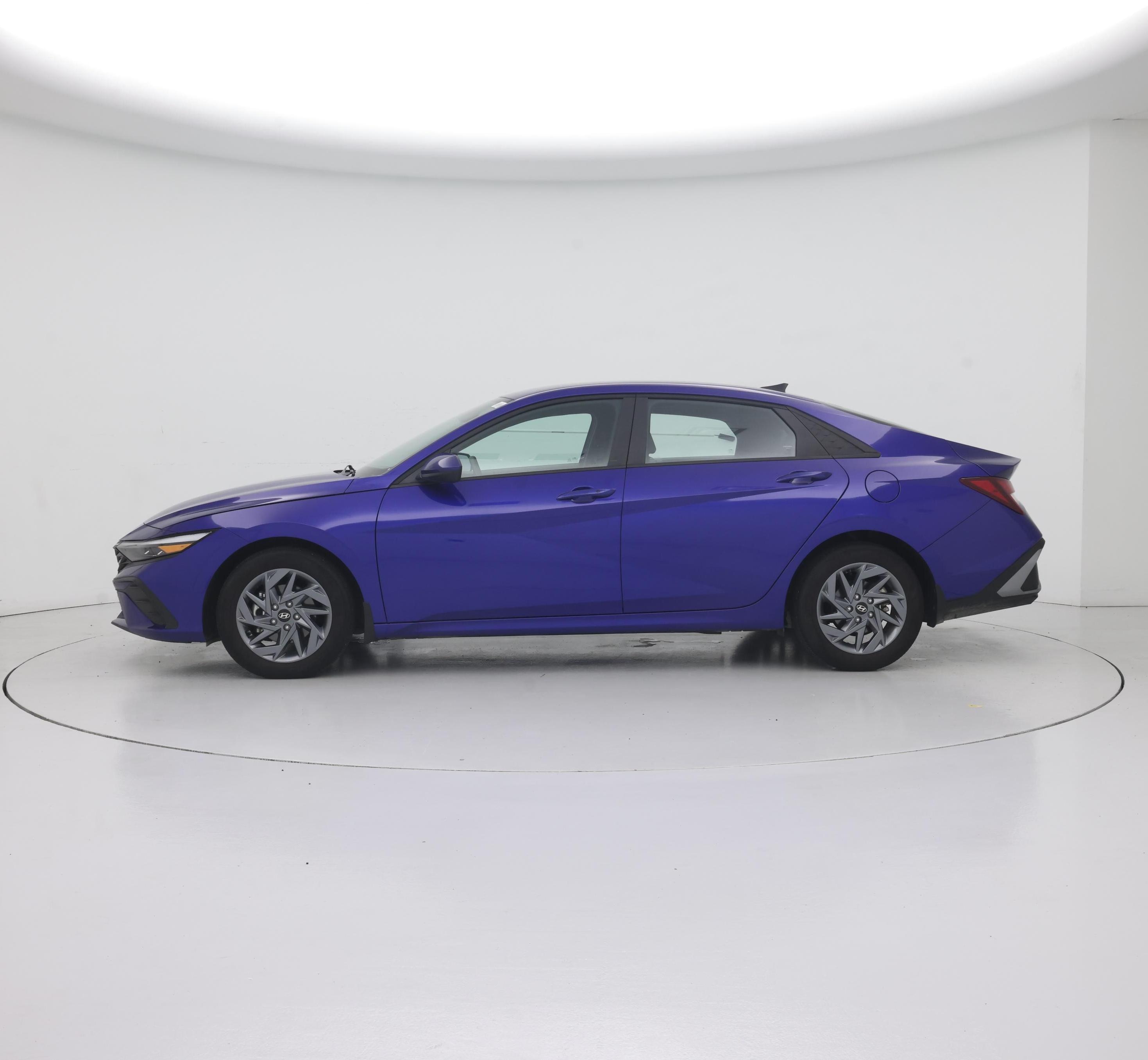 Thumbnail: 2024 Hyundai Elantra - 3