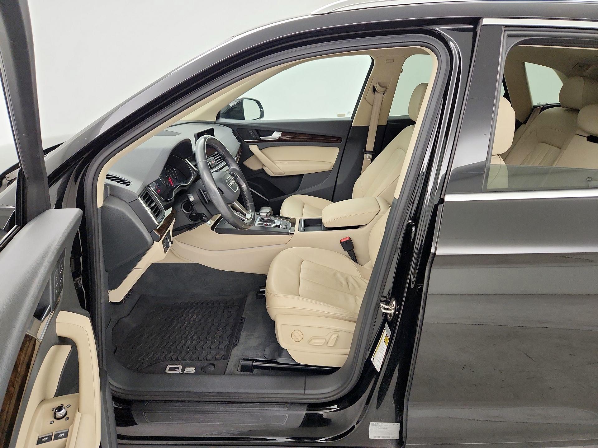Thumbnail: 2019 Audi Q5 - 11