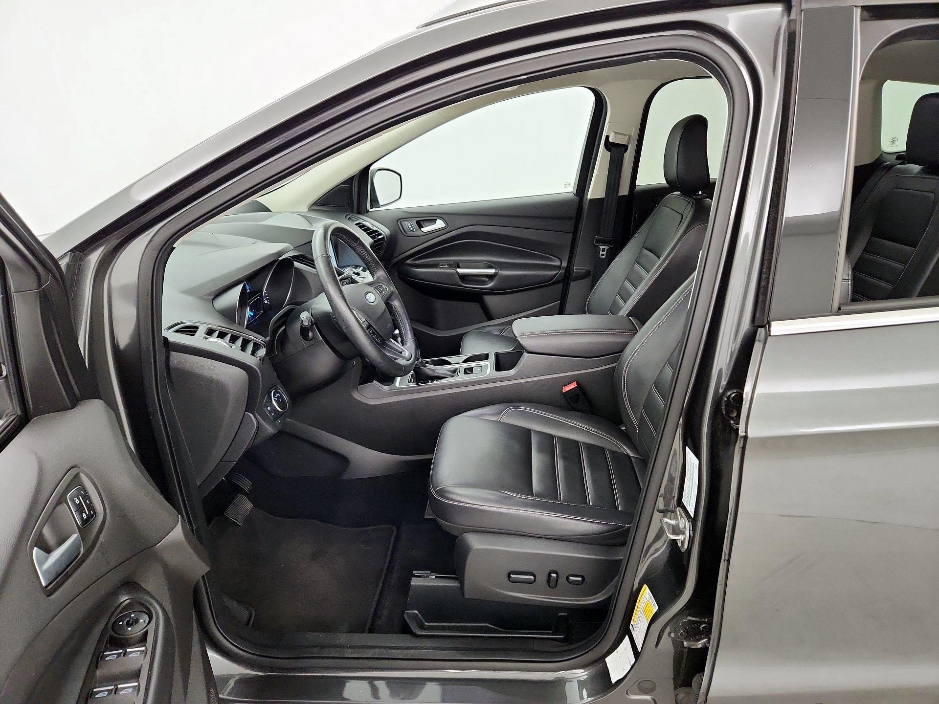 Thumbnail: 2019 Ford Escape - 11