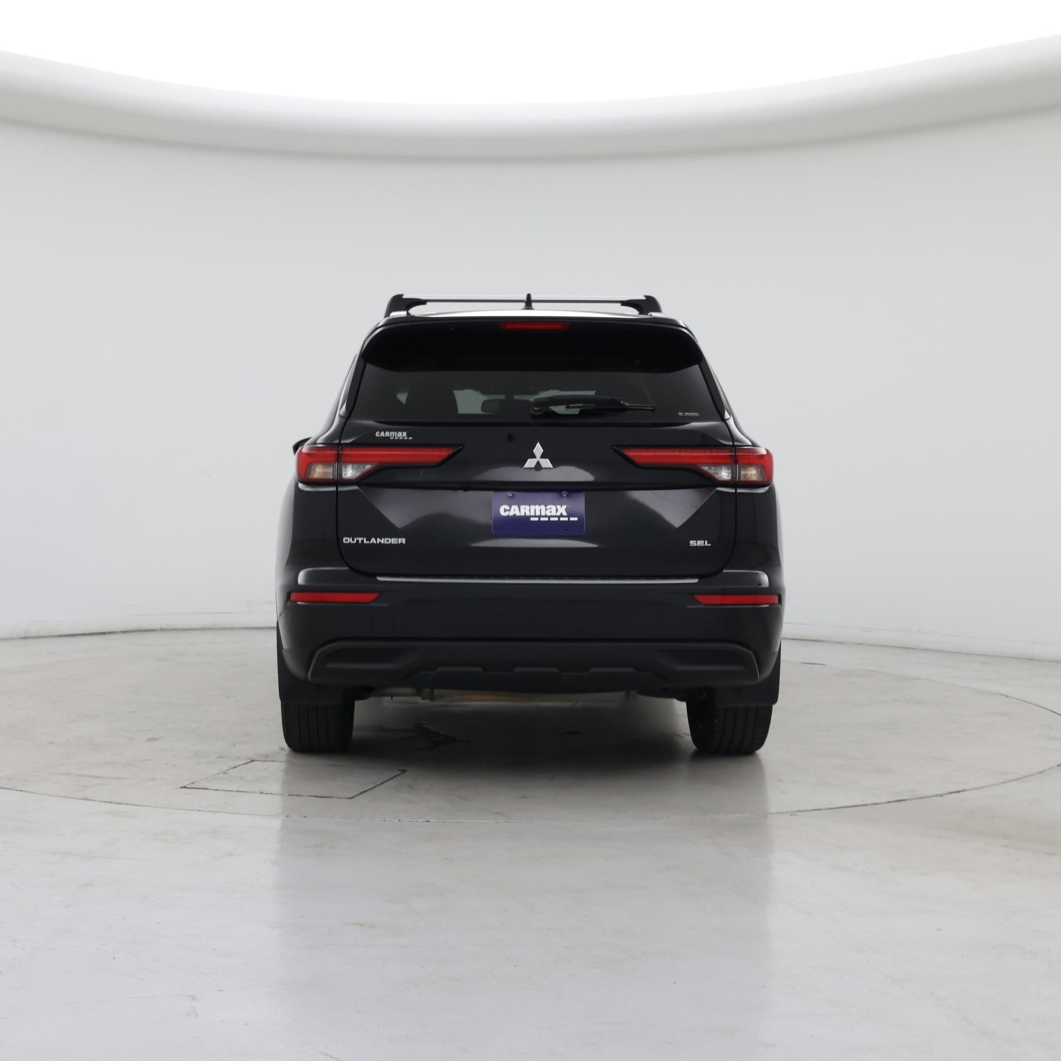 Thumbnail: 2023 Mitsubishi Outlander - 6