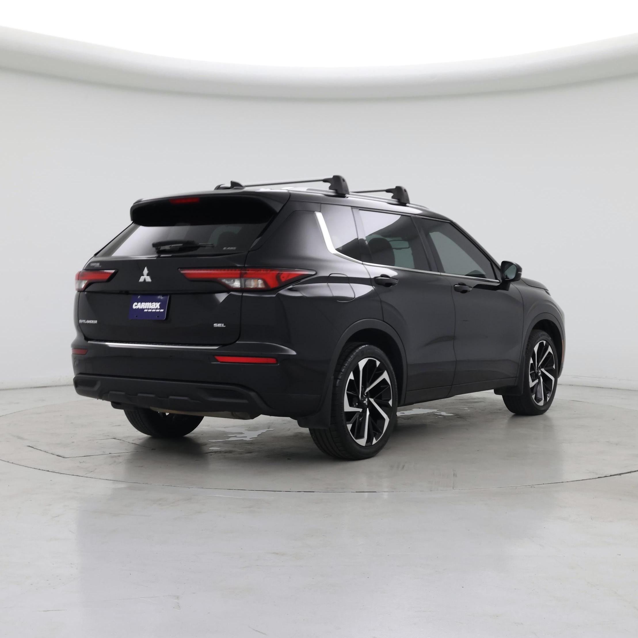 Thumbnail: 2023 Mitsubishi Outlander - 8