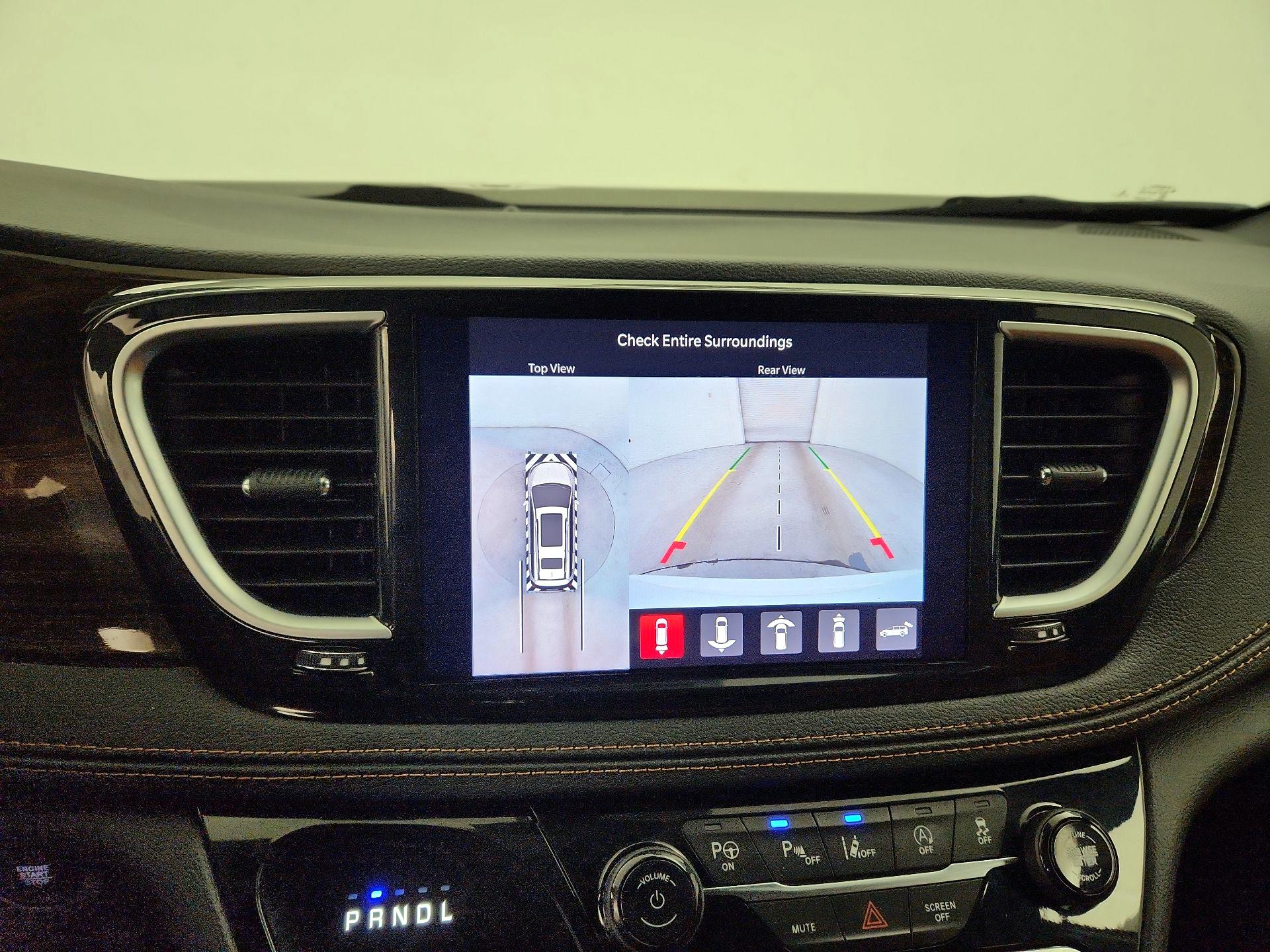 Thumbnail: 2022 Chrysler Pacifica - 15