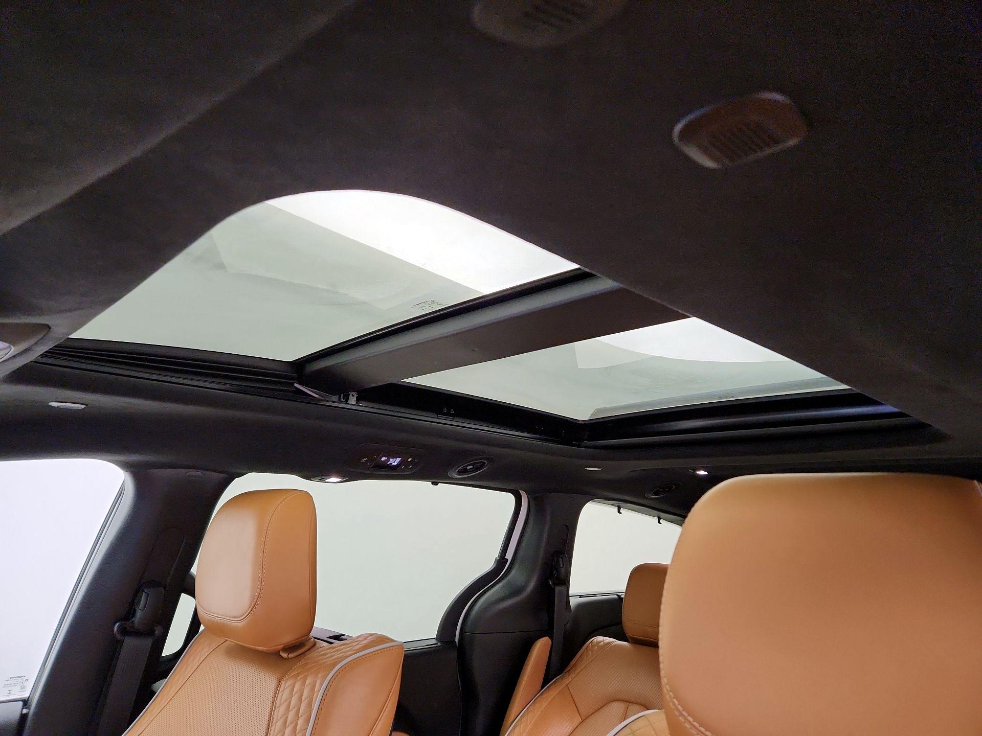Thumbnail: 2022 Chrysler Pacifica - 20
