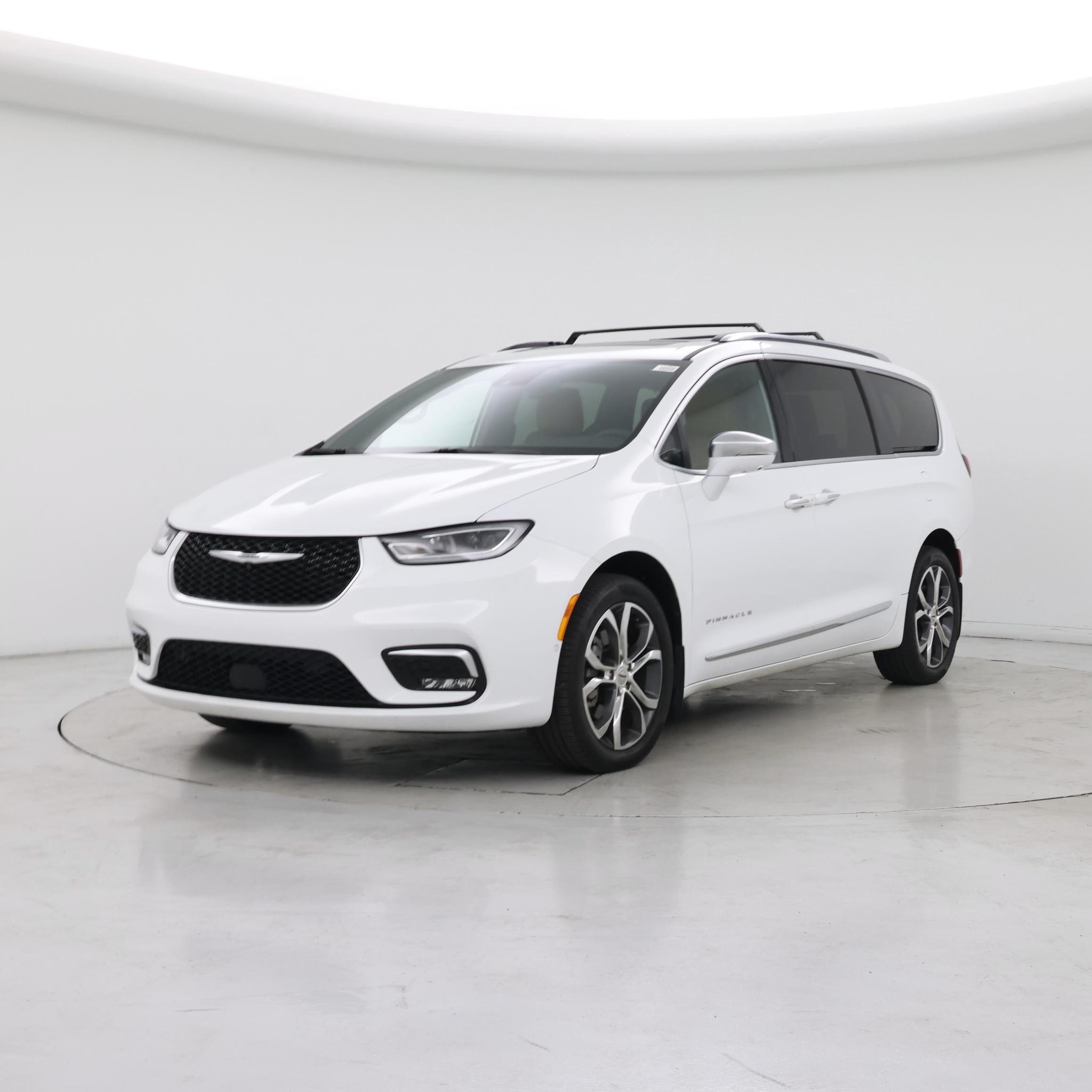 Thumbnail: 2022 Chrysler Pacifica - 4