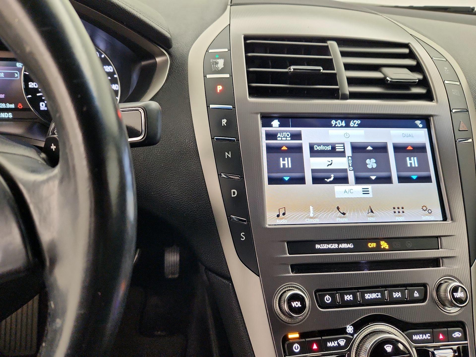 Thumbnail: 2017 Lincoln MKZ - 18