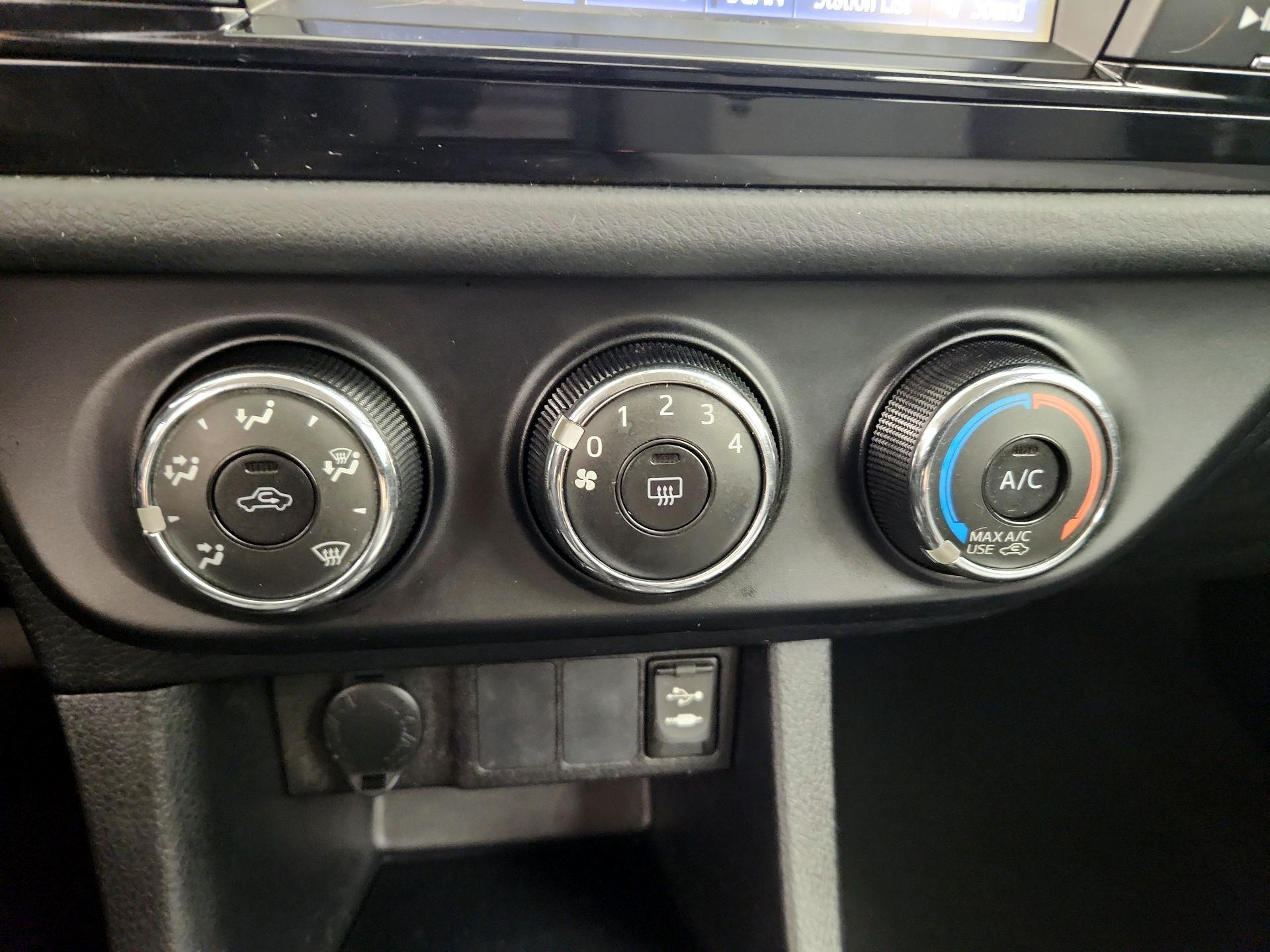 Thumbnail: 2016 Toyota Corolla - 15