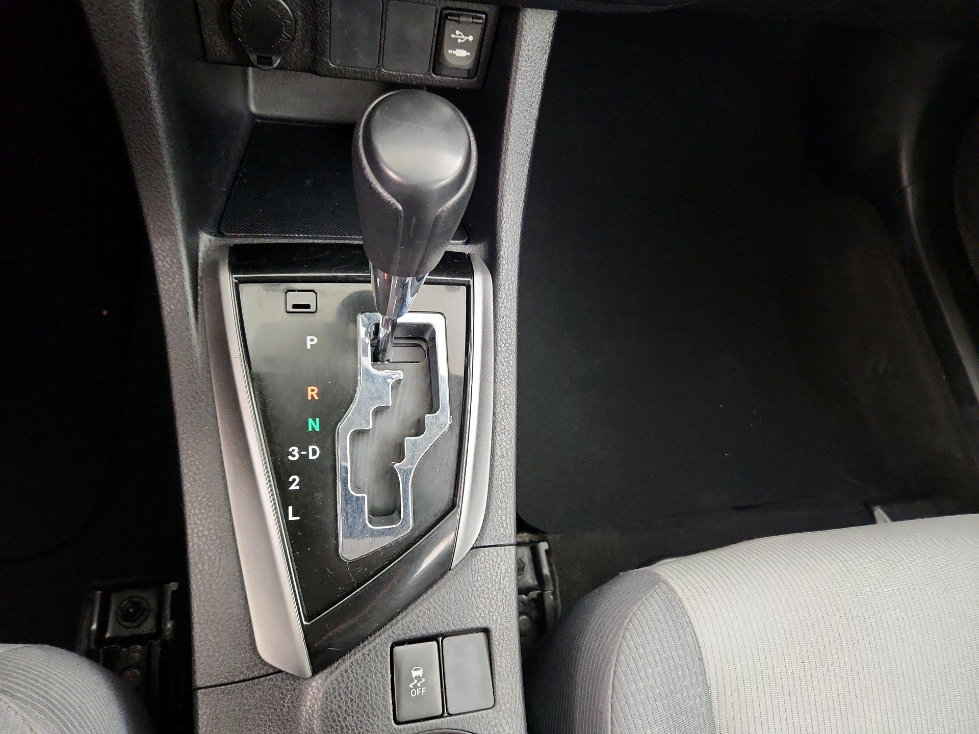 Thumbnail: 2016 Toyota Corolla - 16