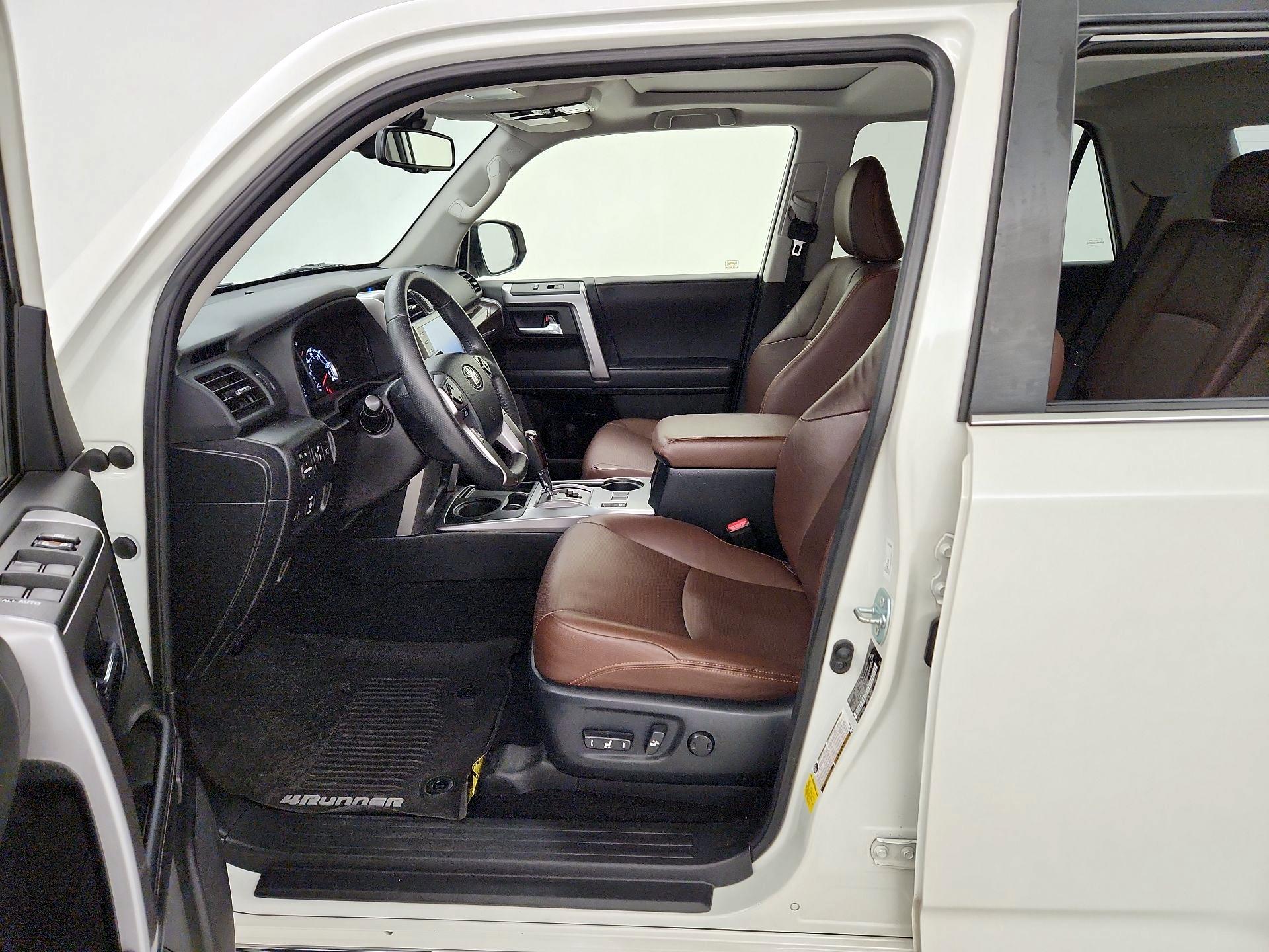 Thumbnail: 2020 Toyota 4Runner - 11