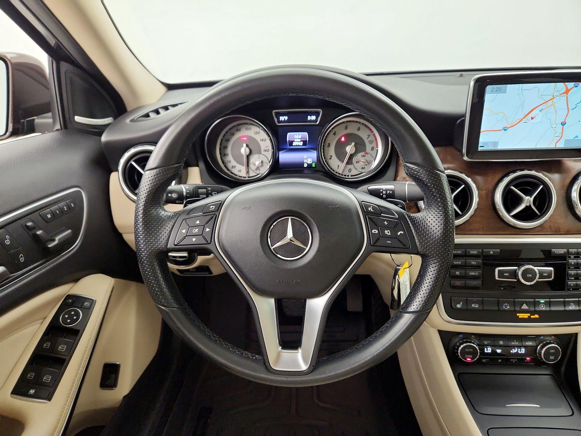 Thumbnail: 2015 Mercedes-Benz GLA - 10