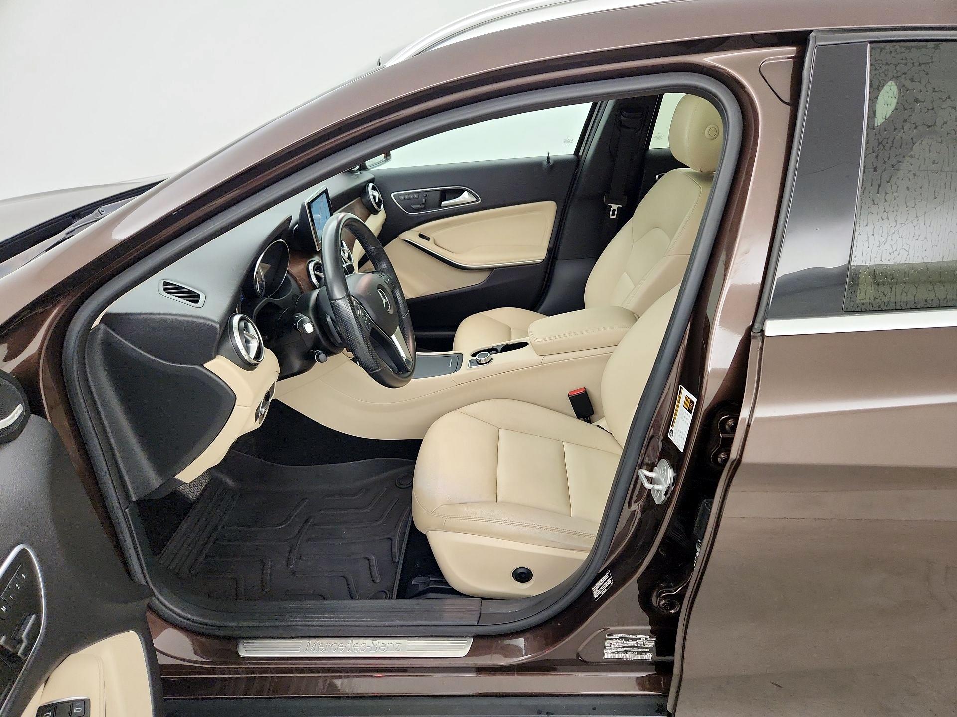 Thumbnail: 2015 Mercedes-Benz GLA - 11