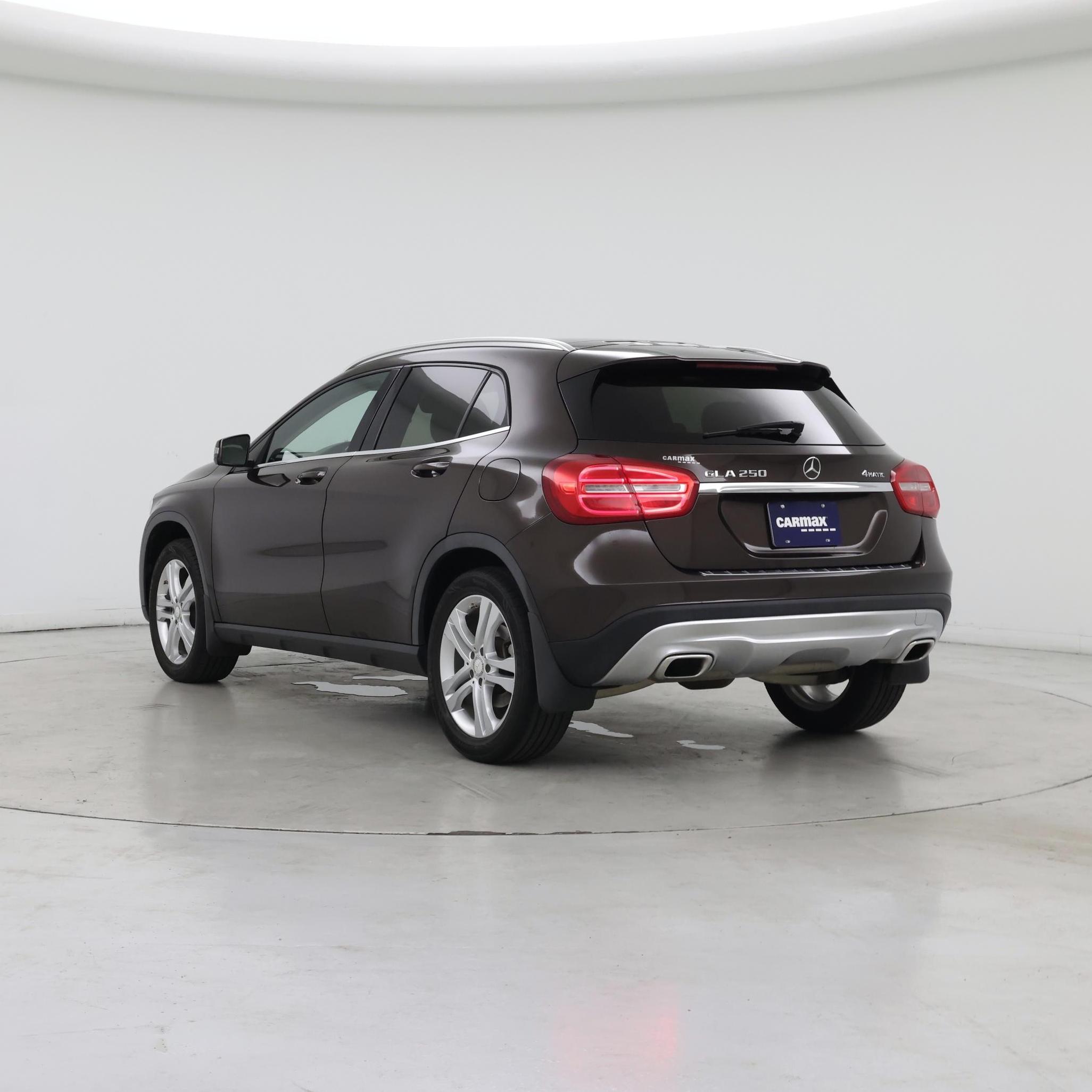Thumbnail: 2015 Mercedes-Benz GLA - 2