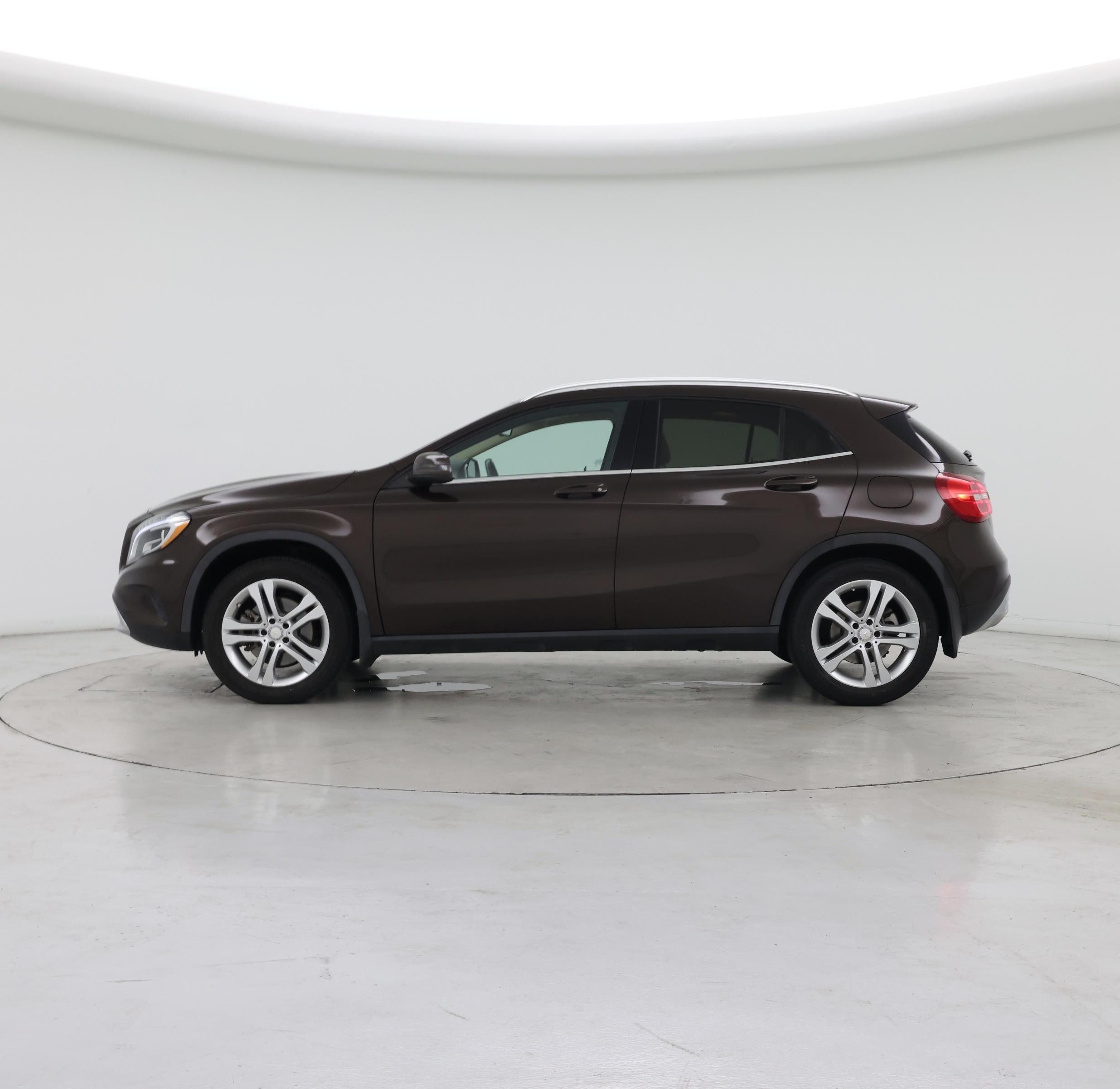 Thumbnail: 2015 Mercedes-Benz GLA - 3