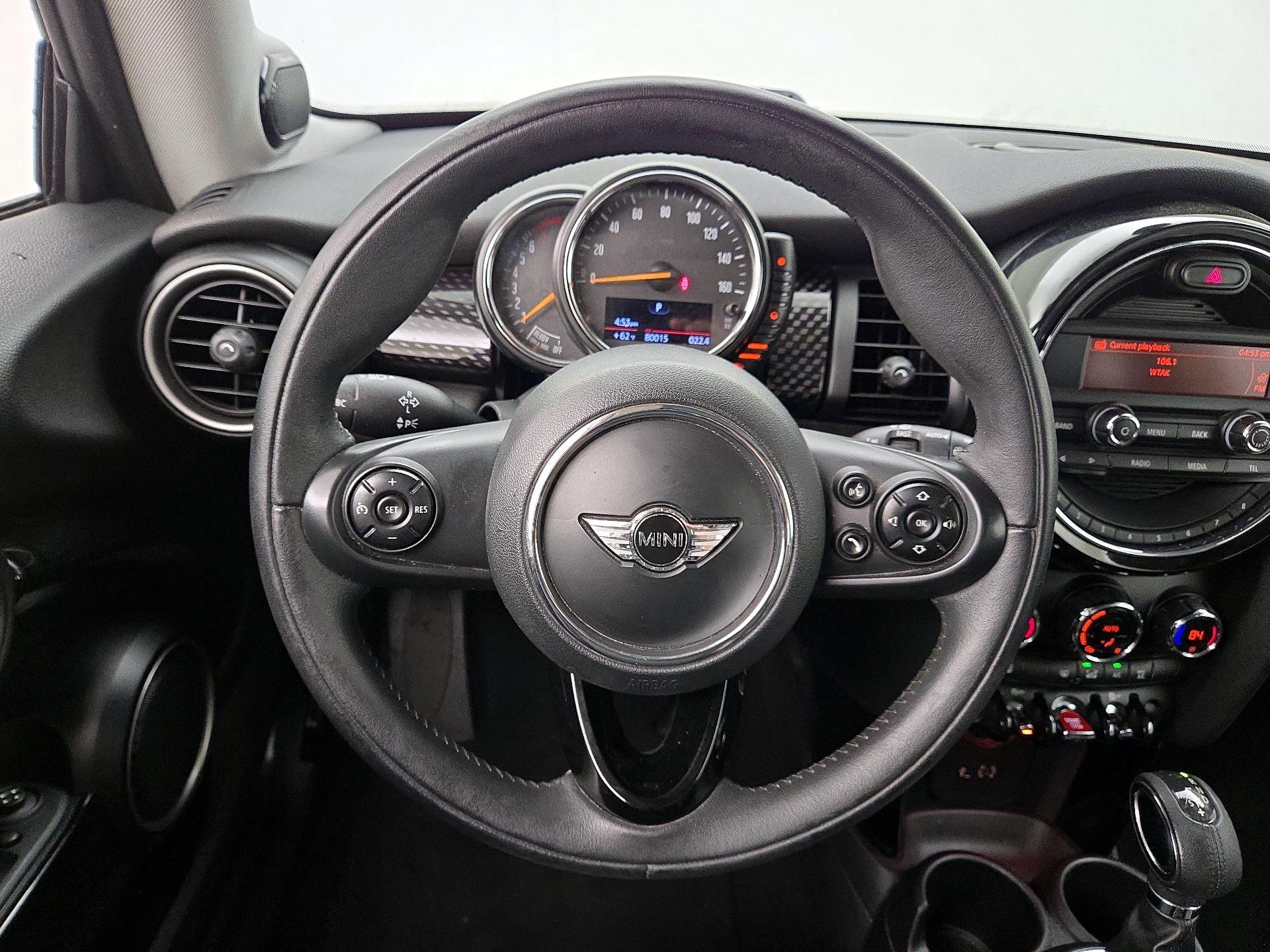 Thumbnail: 2015 MINI Cooper Hardtop - 10