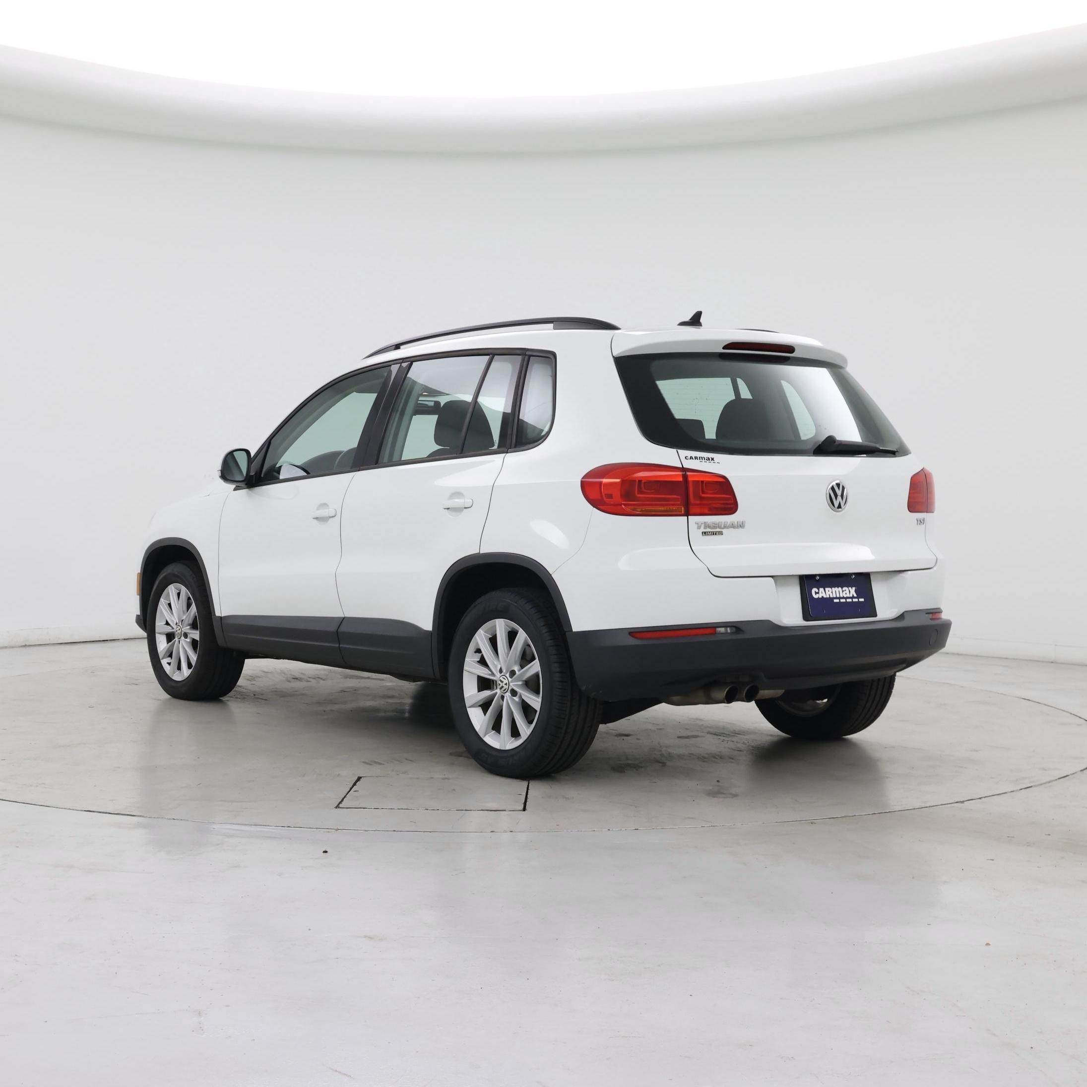 Thumbnail: 2017 Volkswagen Tiguan - 2