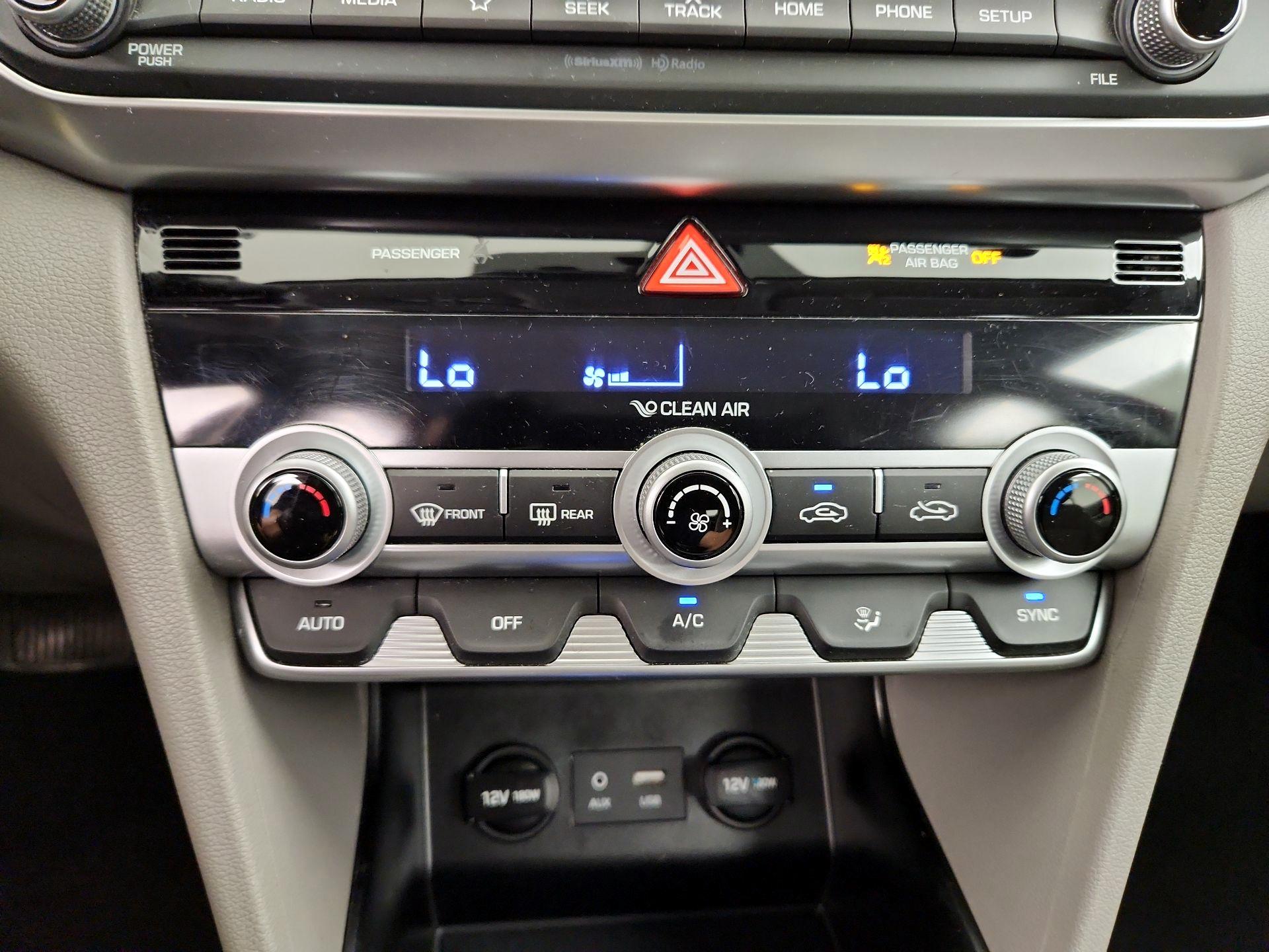 Thumbnail: 2020 Hyundai Elantra - 16