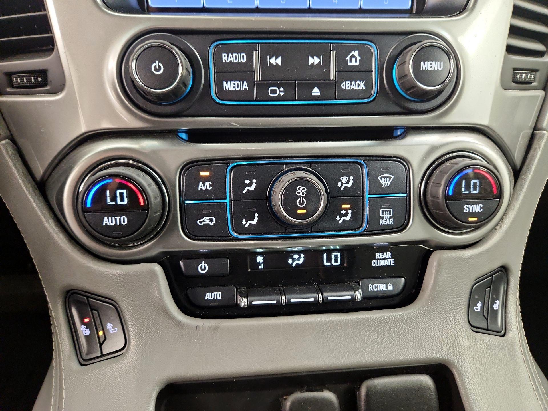 Thumbnail: 2016 Chevrolet Suburban - 17