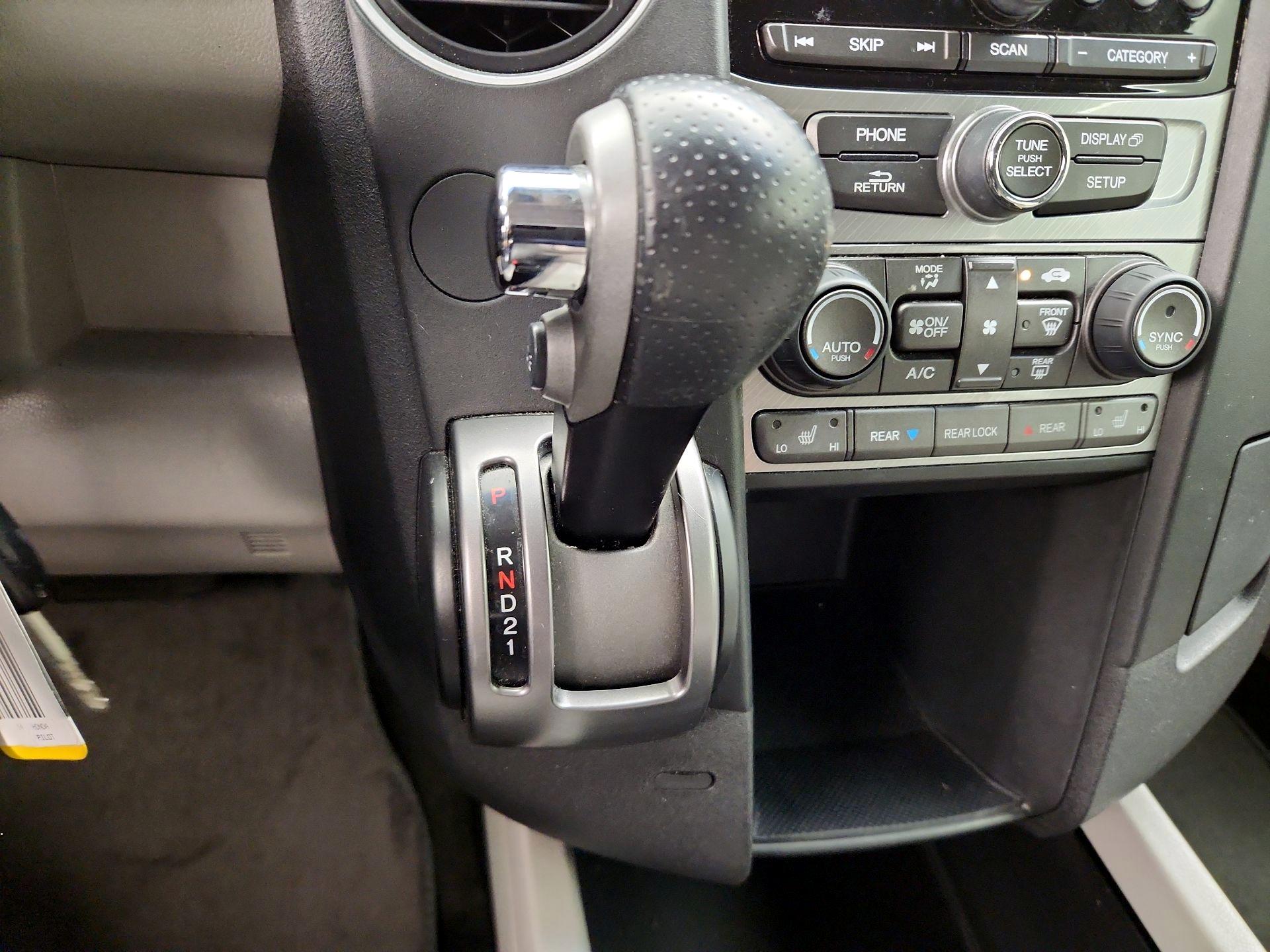 Thumbnail: 2014 Honda Pilot - 17