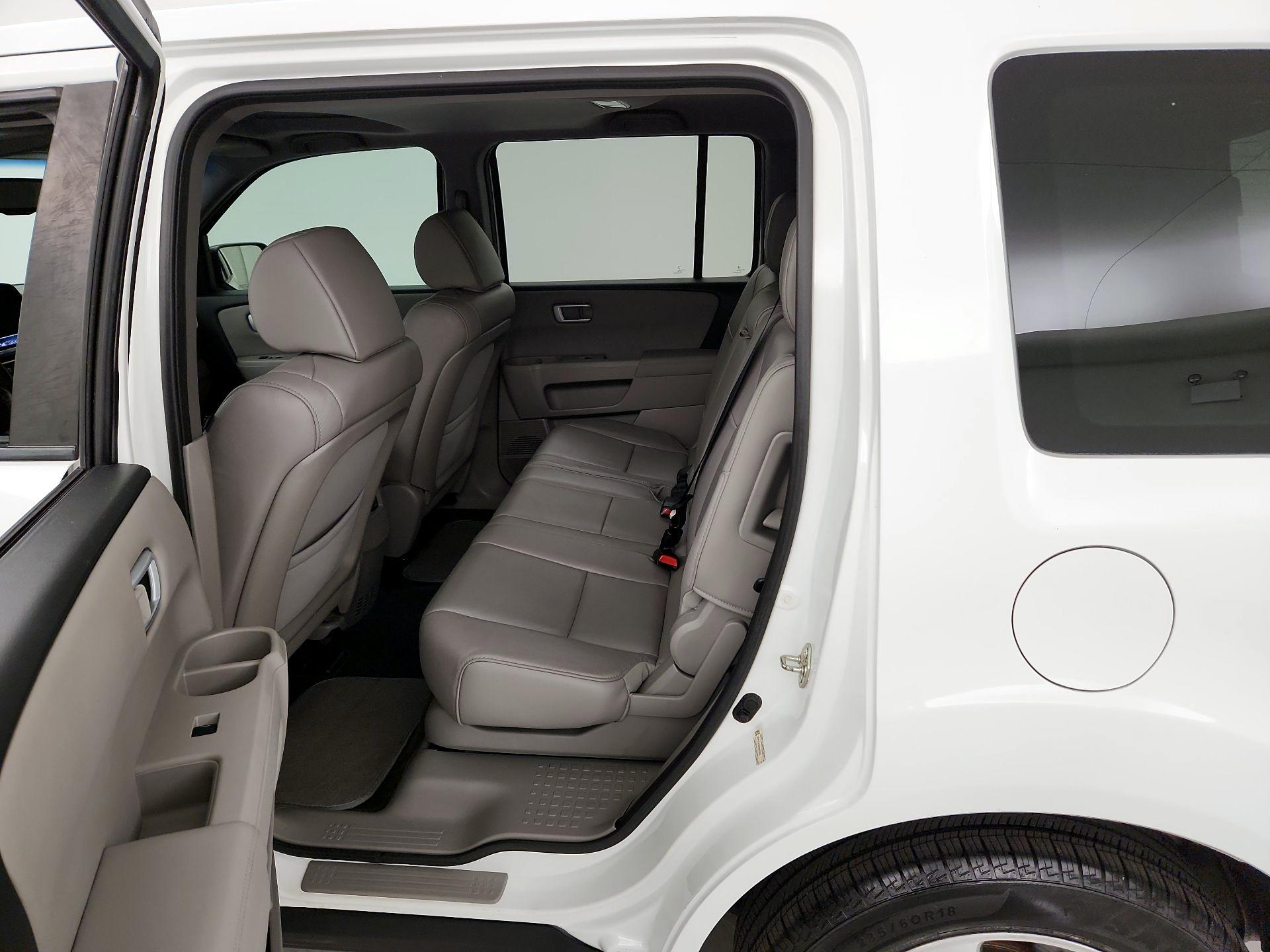 Thumbnail: 2014 Honda Pilot - 20