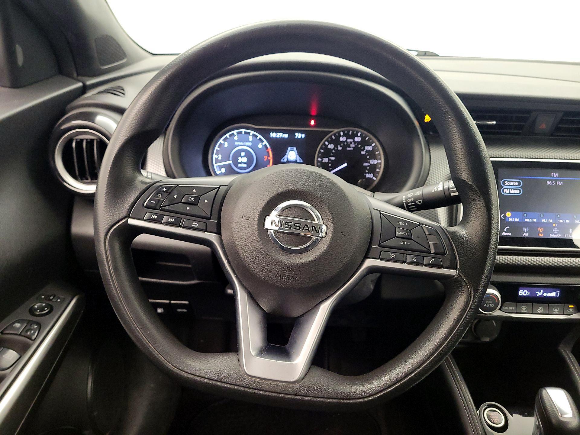 Thumbnail: 2020 Nissan Kicks - 10