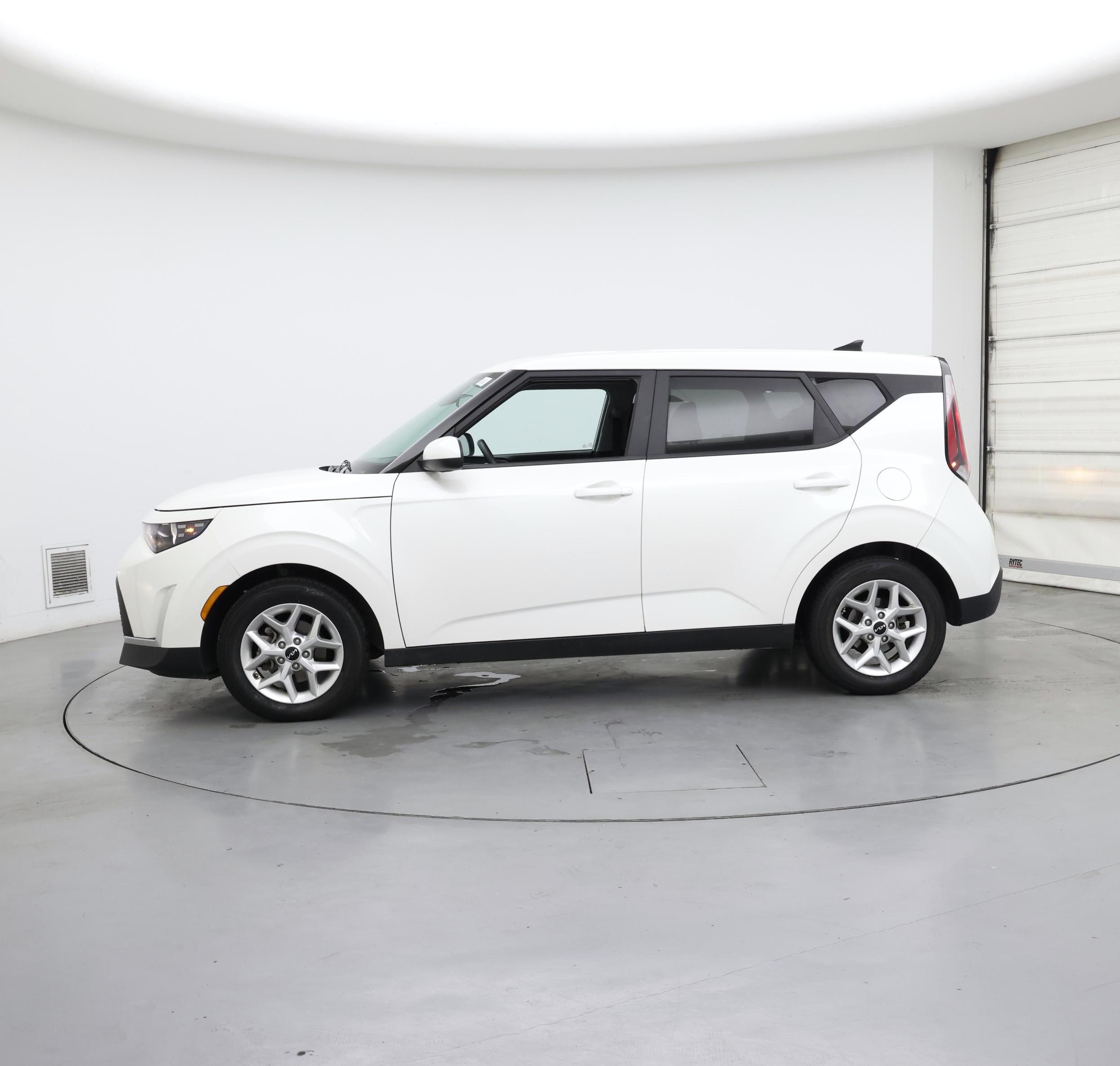 Thumbnail: 2023 Kia Soul - 3