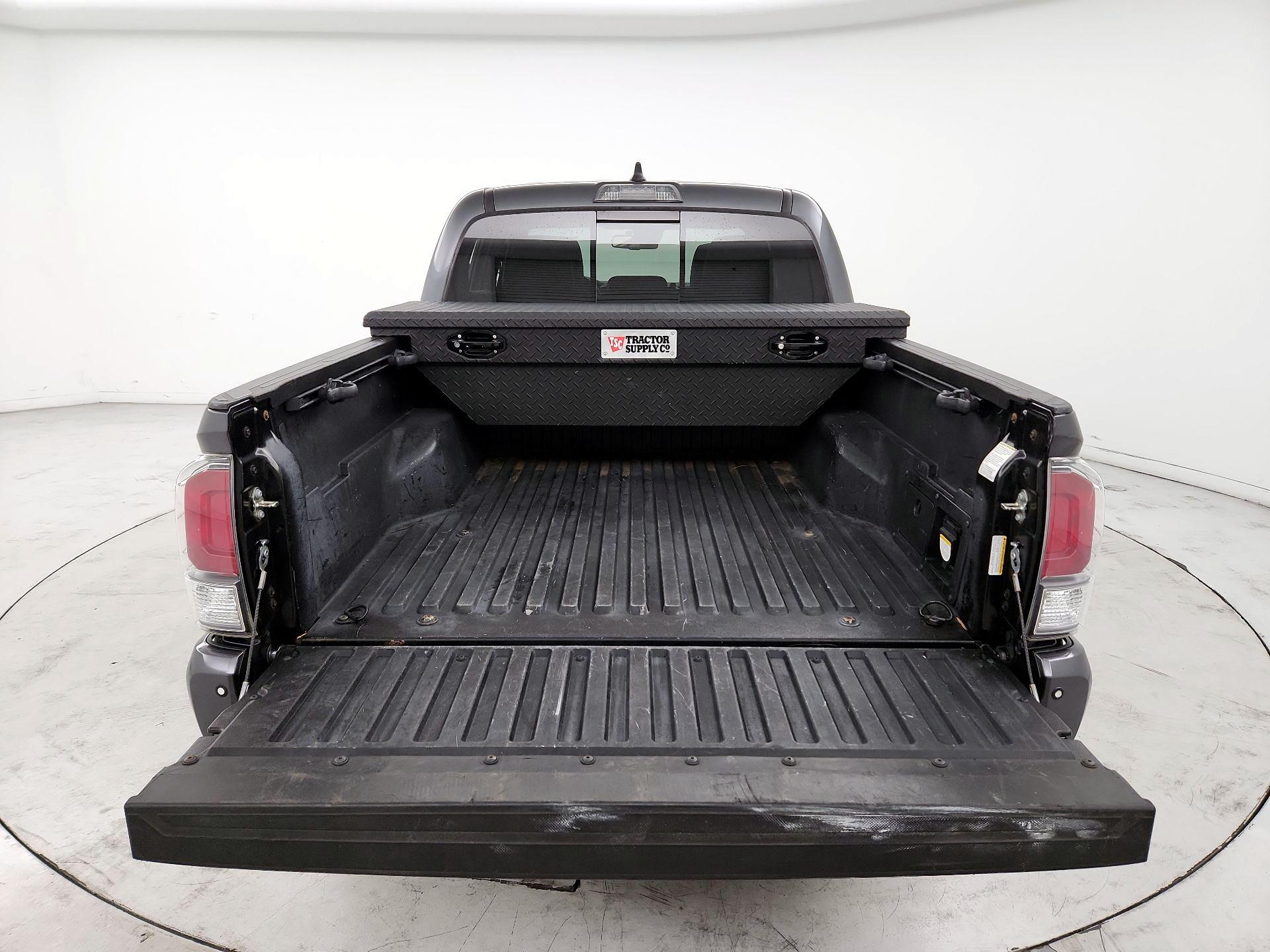 Thumbnail: 2020 Toyota Tacoma - 20