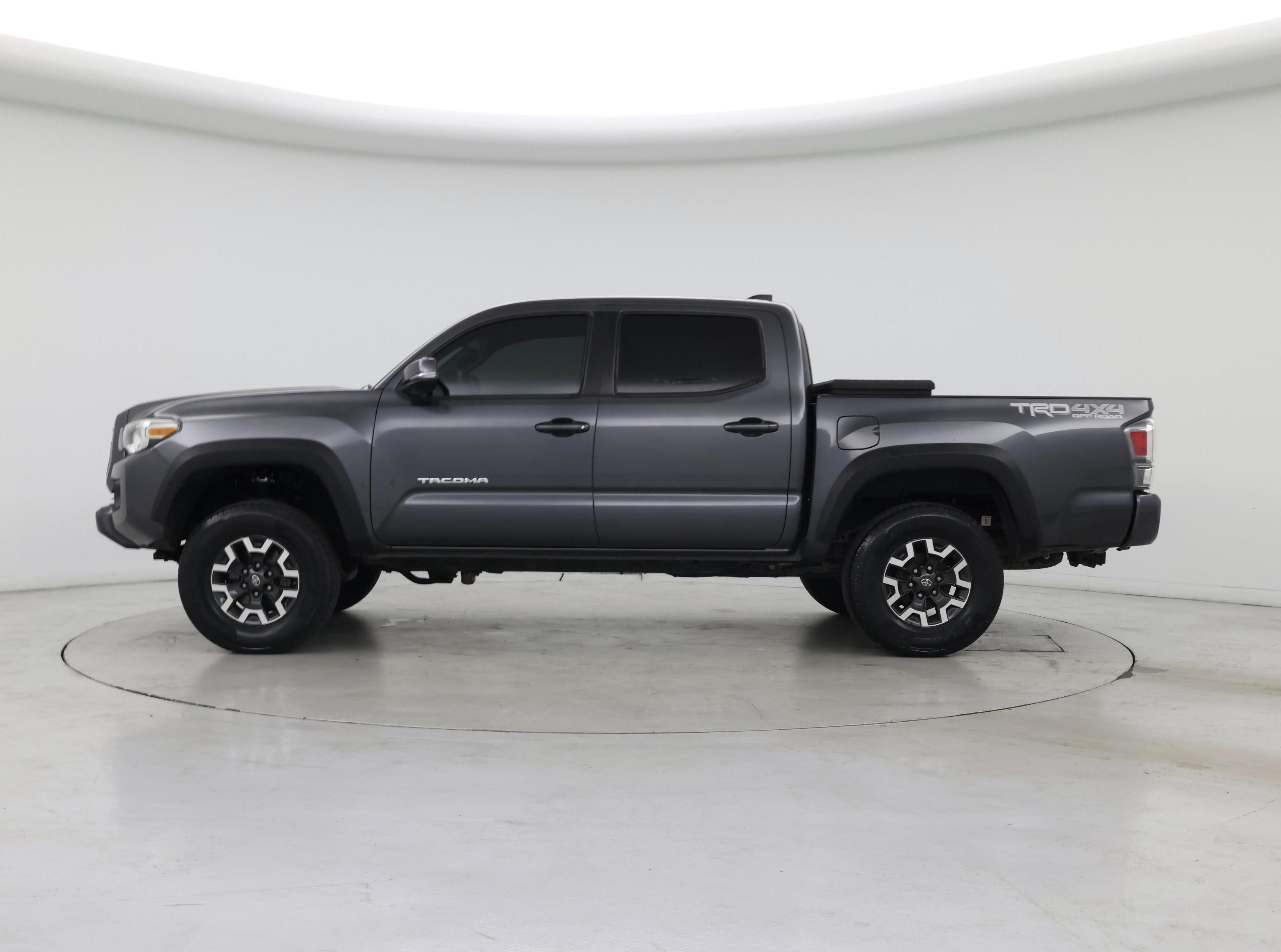 Thumbnail: 2020 Toyota Tacoma - 3