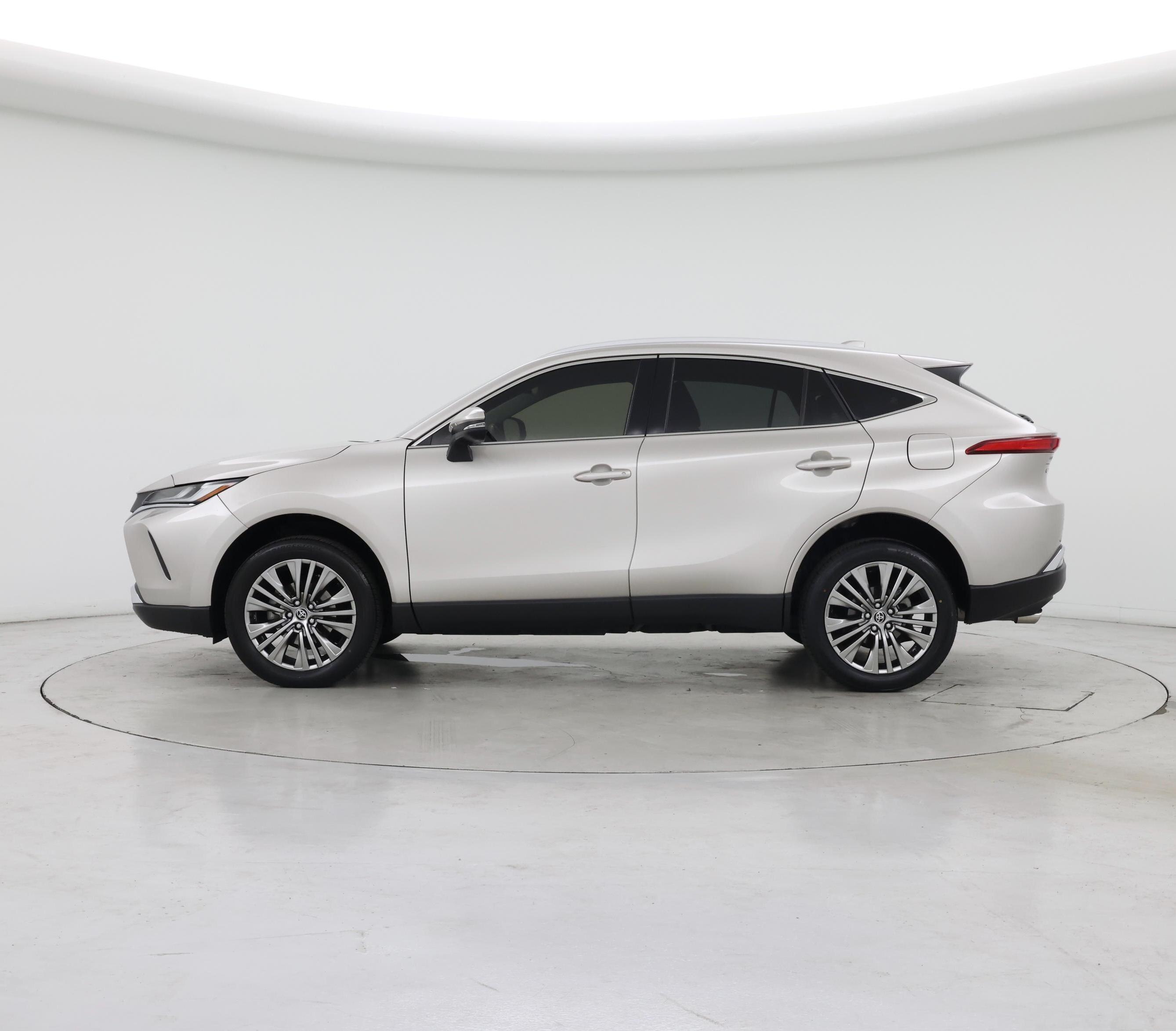 Thumbnail: 2022 Toyota Venza - 3
