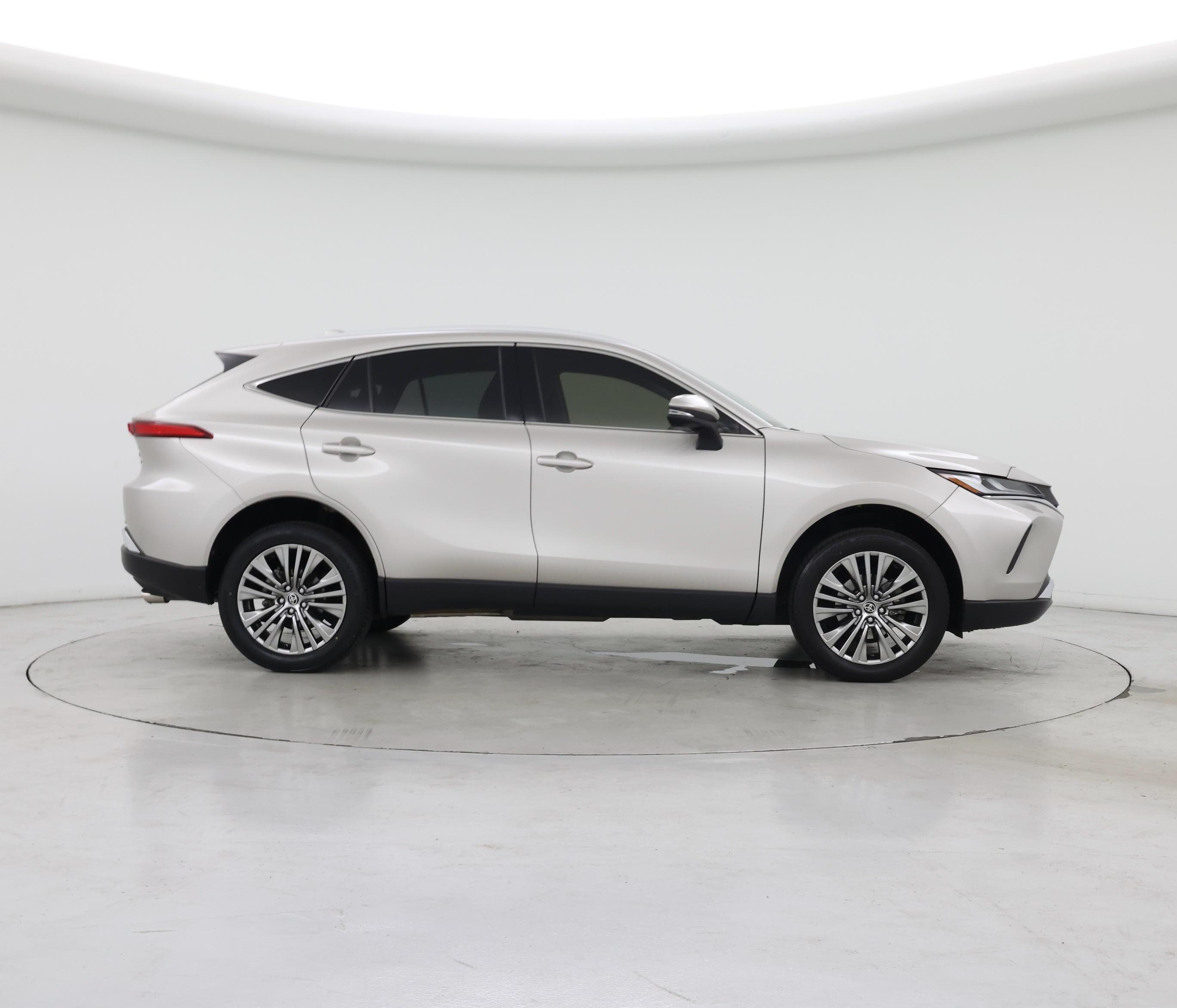Thumbnail: 2022 Toyota Venza - 7